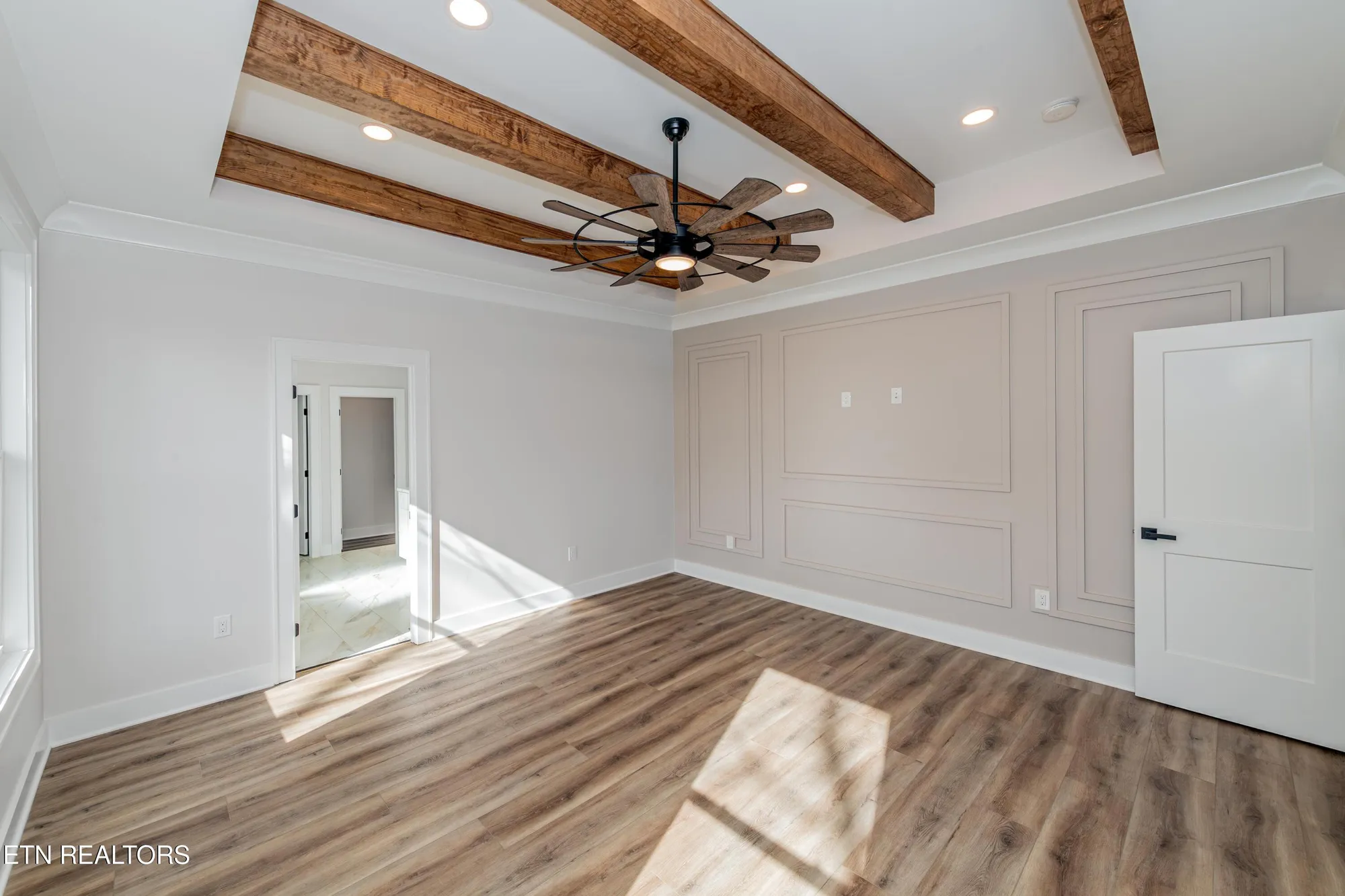 Property Slideshow image 29 of 59 | 211 chatuga way, Loudon, TN, 37774