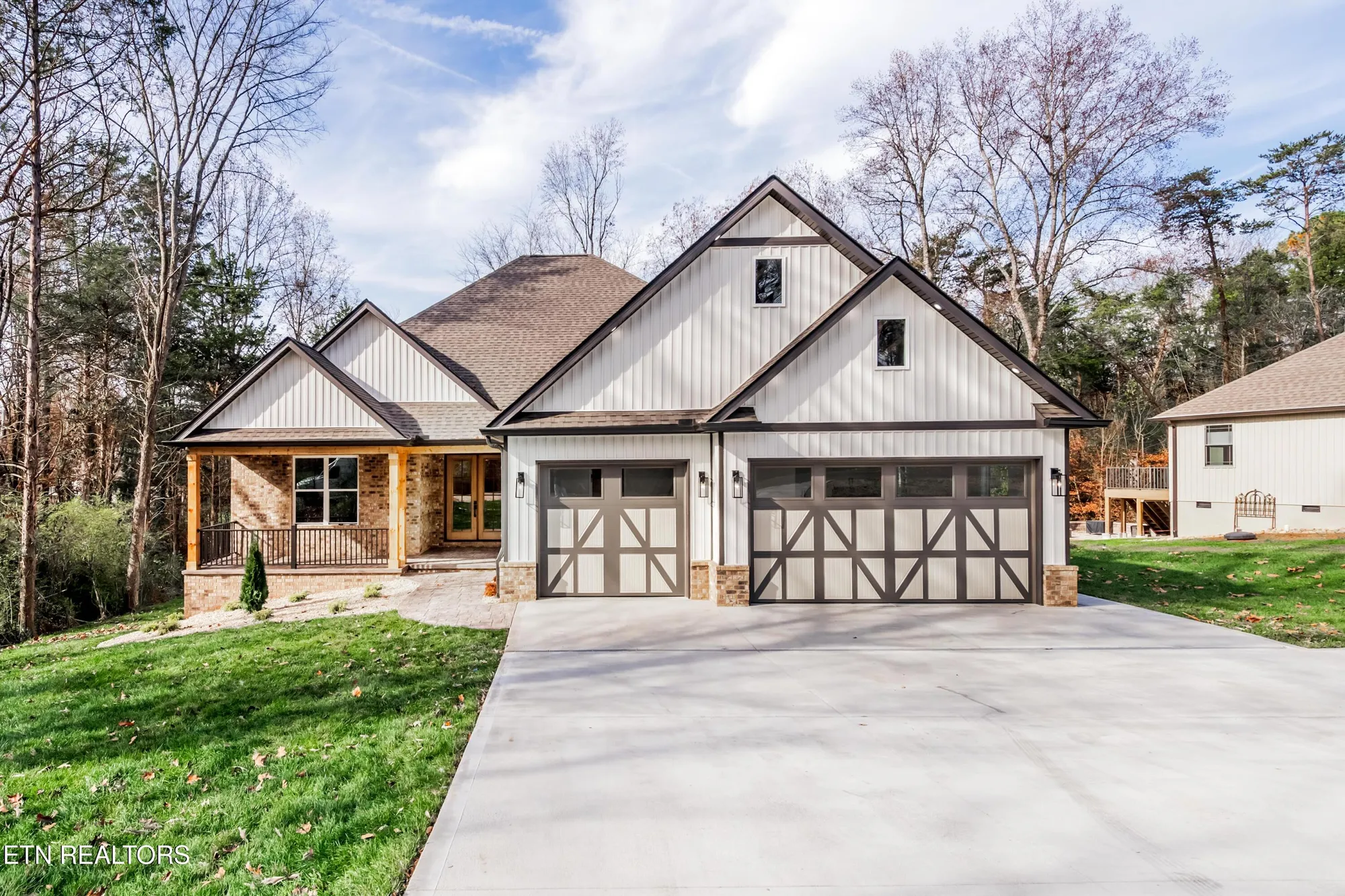 Property Slideshow image 1 of 59 | 211 chatuga way, Loudon, TN, 37774