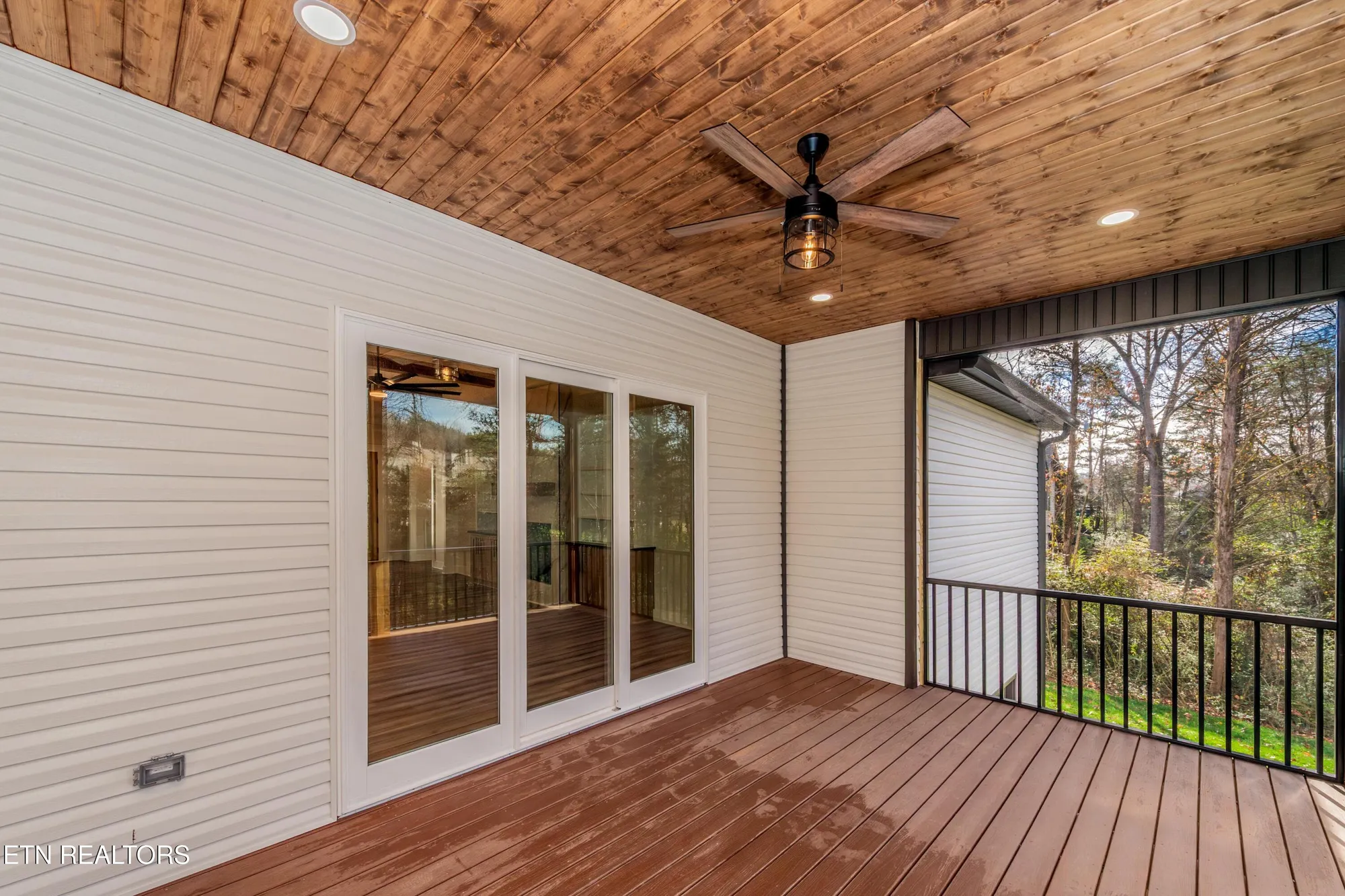 Property Slideshow image 52 of 59 | 211 chatuga way, Loudon, TN, 37774