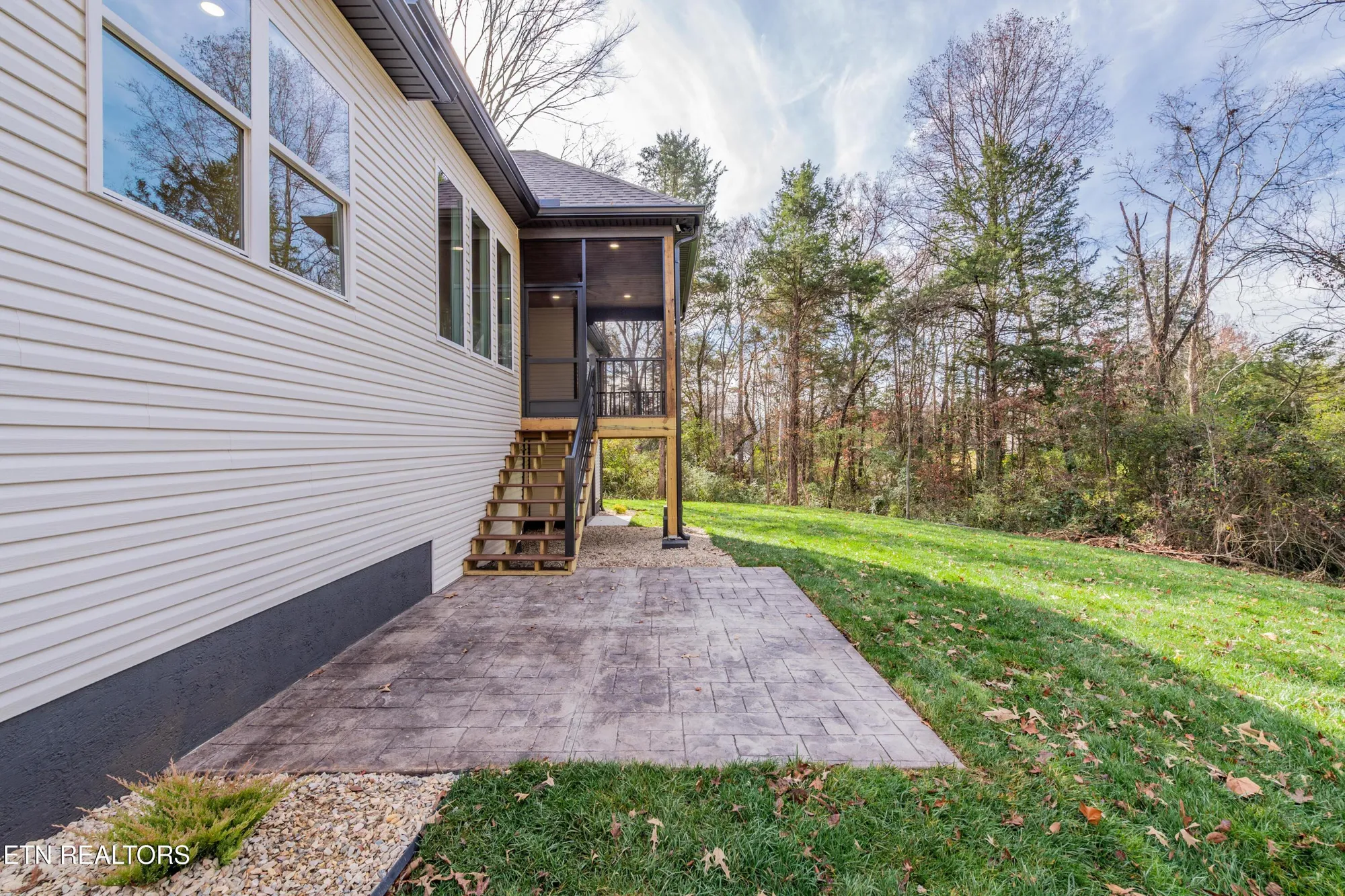 Property Slideshow image 57 of 59 | 211 chatuga way, Loudon, TN, 37774