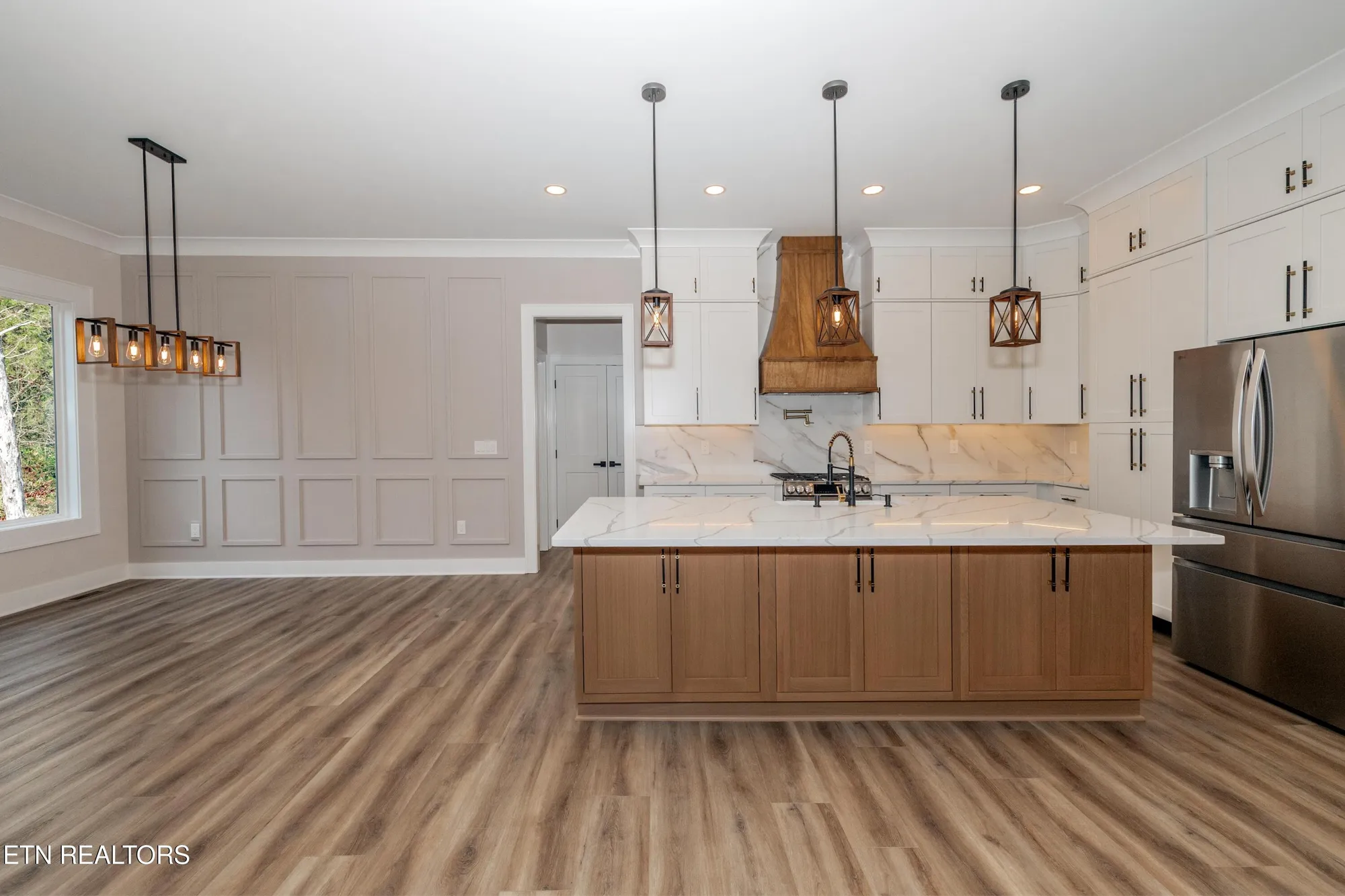 Property Slideshow image 14 of 59 | 211 chatuga way, Loudon, TN, 37774