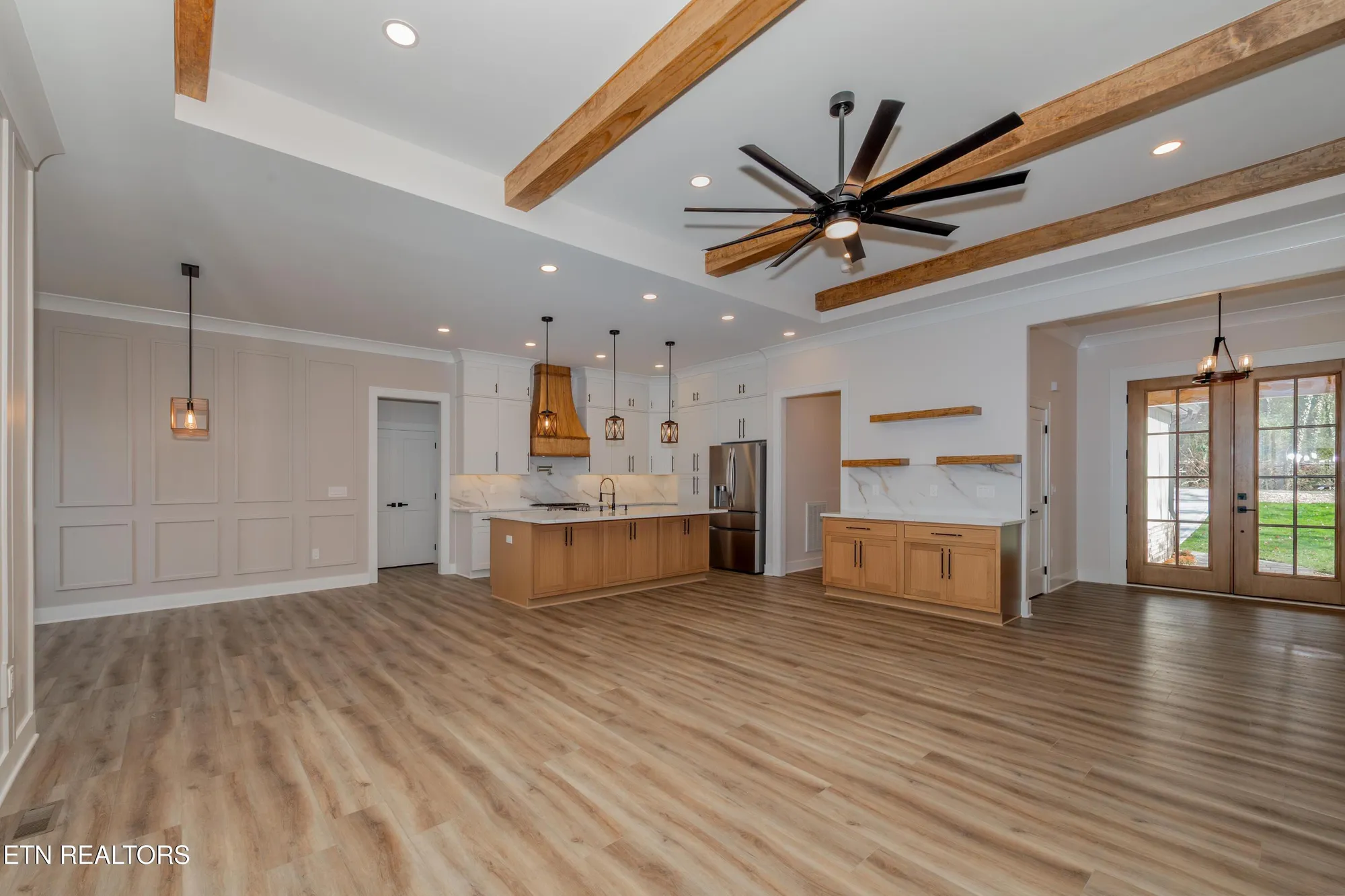 Property Slideshow image 11 of 59 | 211 chatuga way, Loudon, TN, 37774