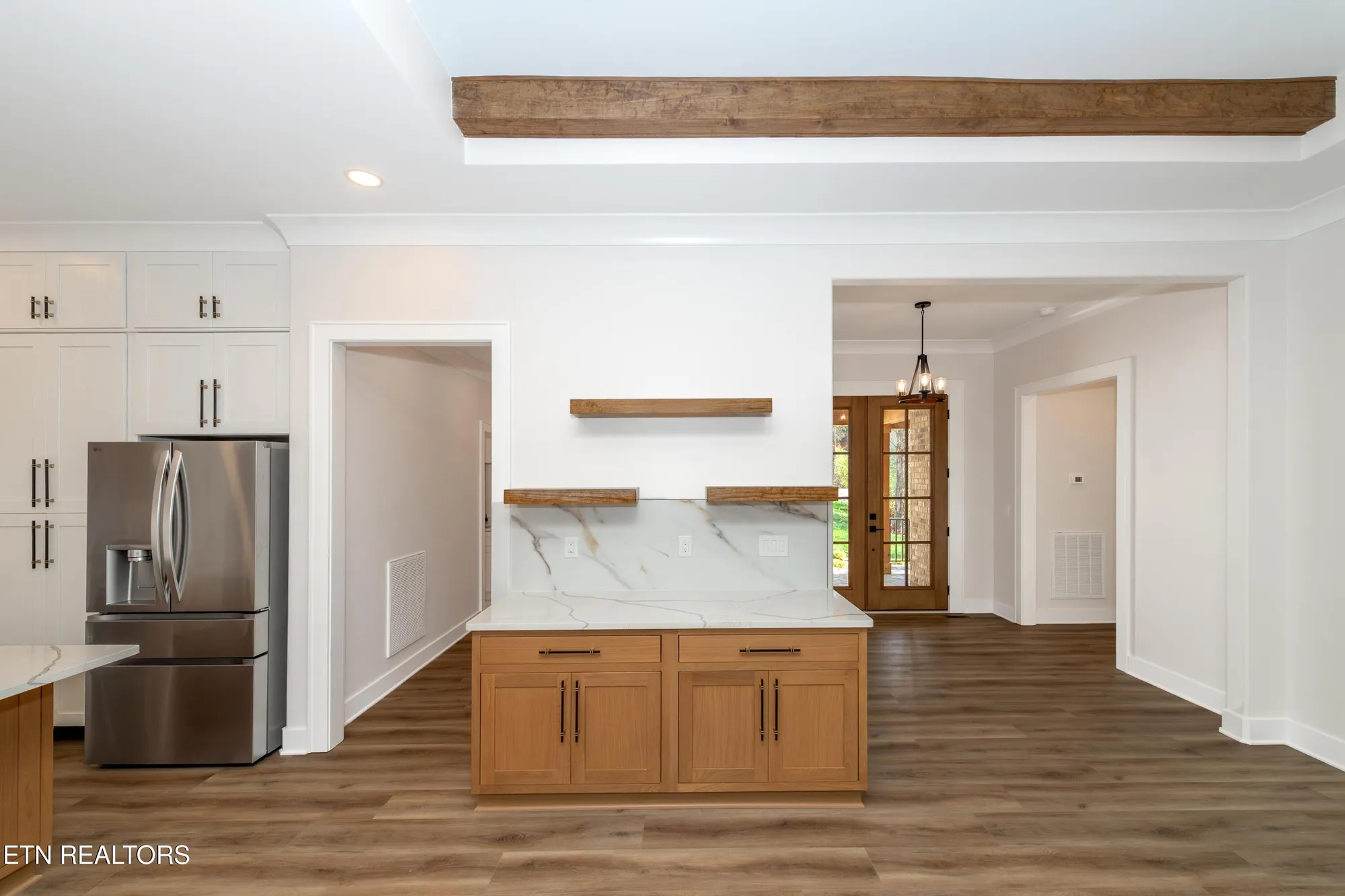 Property Slideshow image 20 of 59 | 211 chatuga way, Loudon, TN, 37774