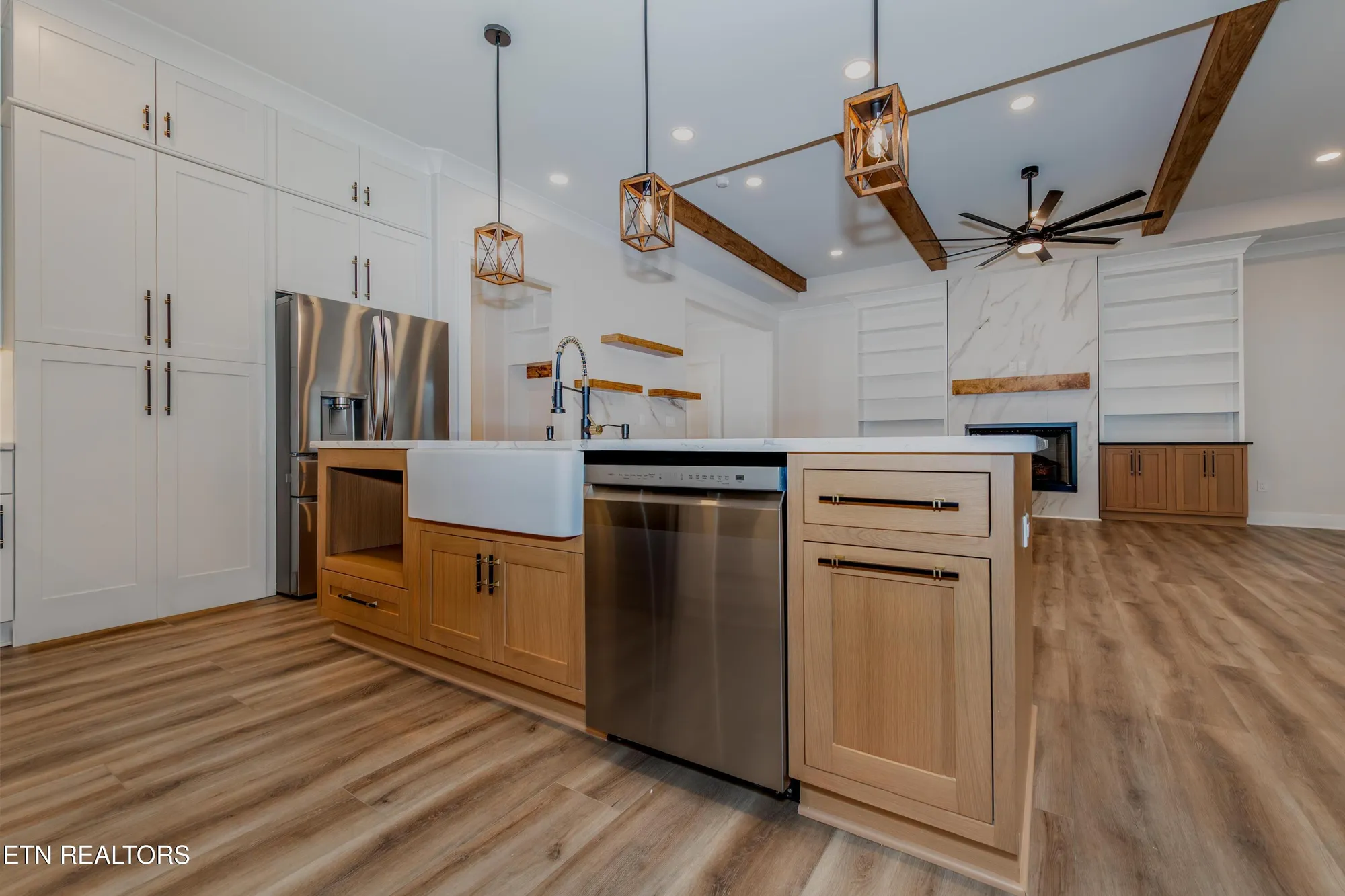 Property Slideshow image 19 of 59 | 211 chatuga way, Loudon, TN, 37774