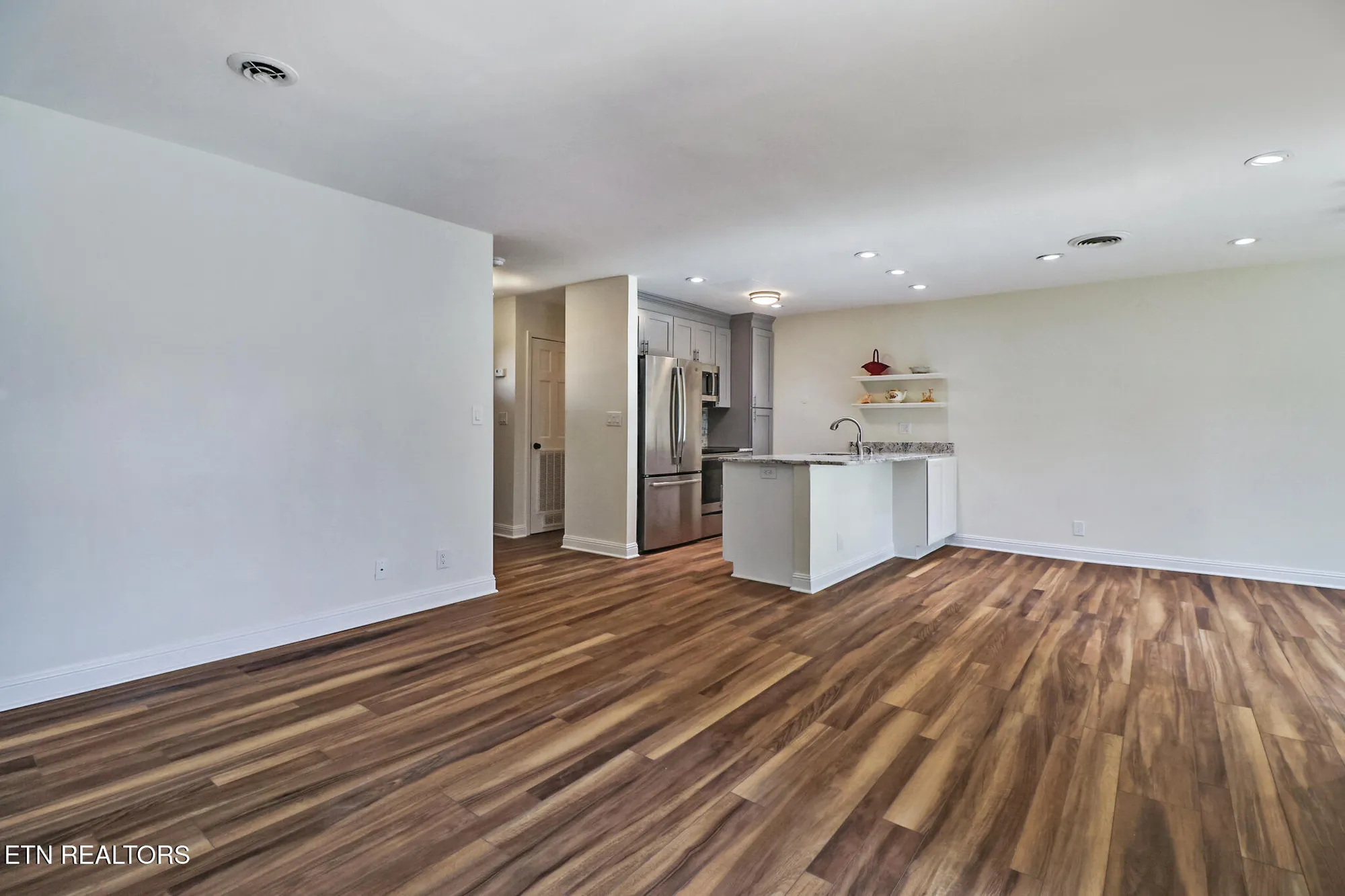 Property Slideshow image 20 of 44 | 96 lakeshore ln 28, Crossville, TN, 38558