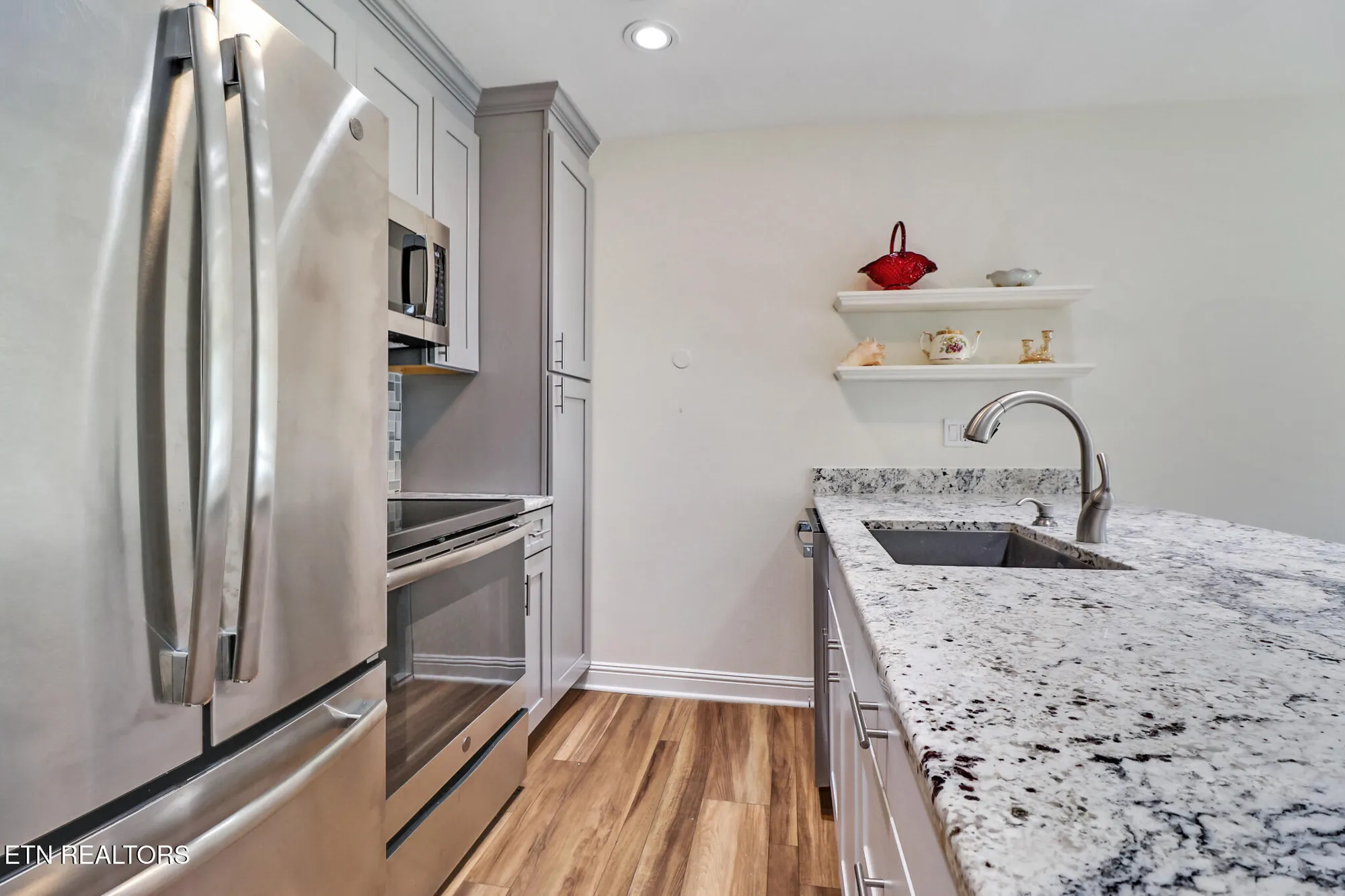 Property Slideshow image 16 of 44 | 96 lakeshore ln 28, Crossville, TN, 38558