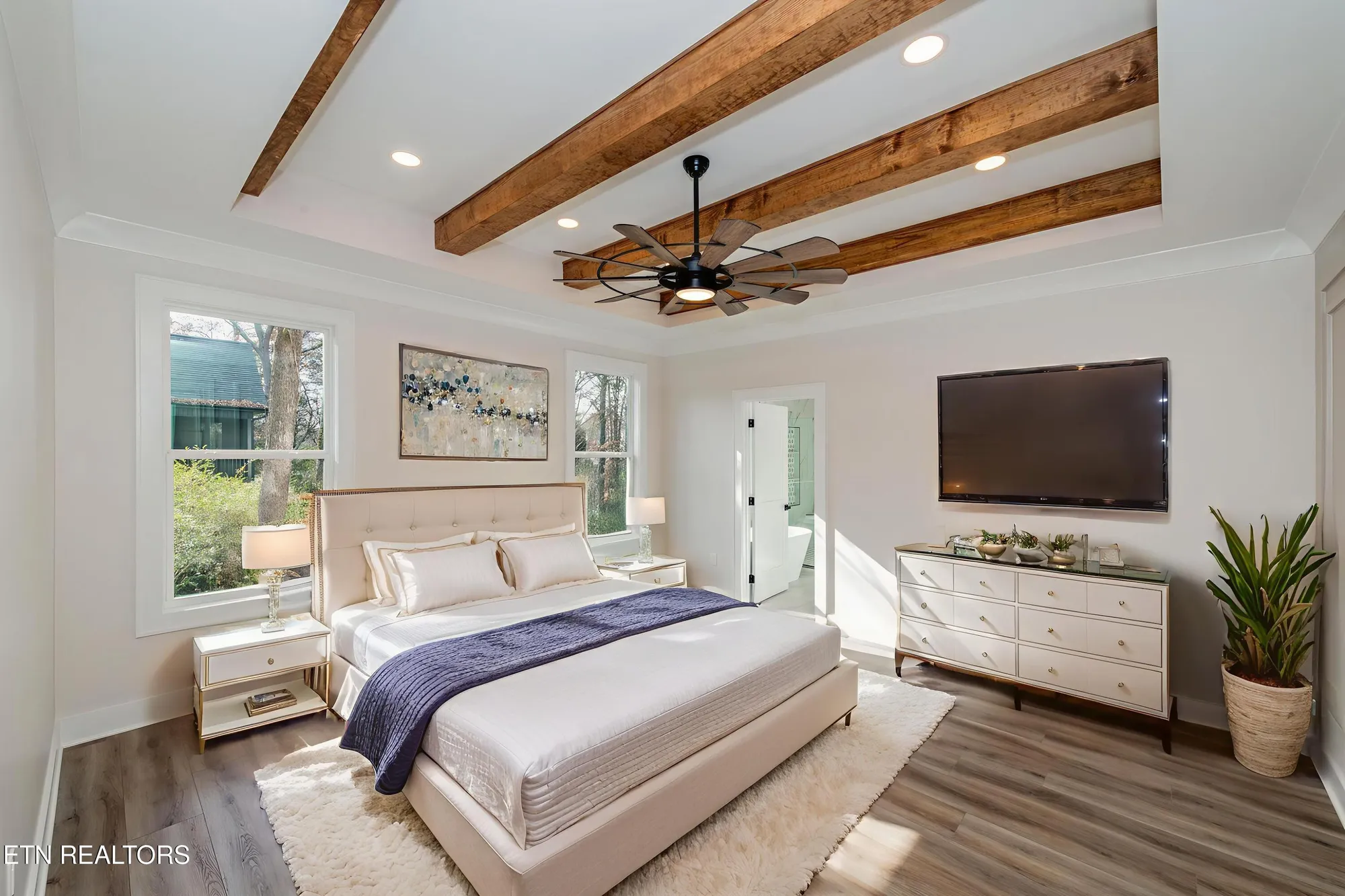 Property Slideshow image 28 of 59 | 211 chatuga way, Loudon, TN, 37774