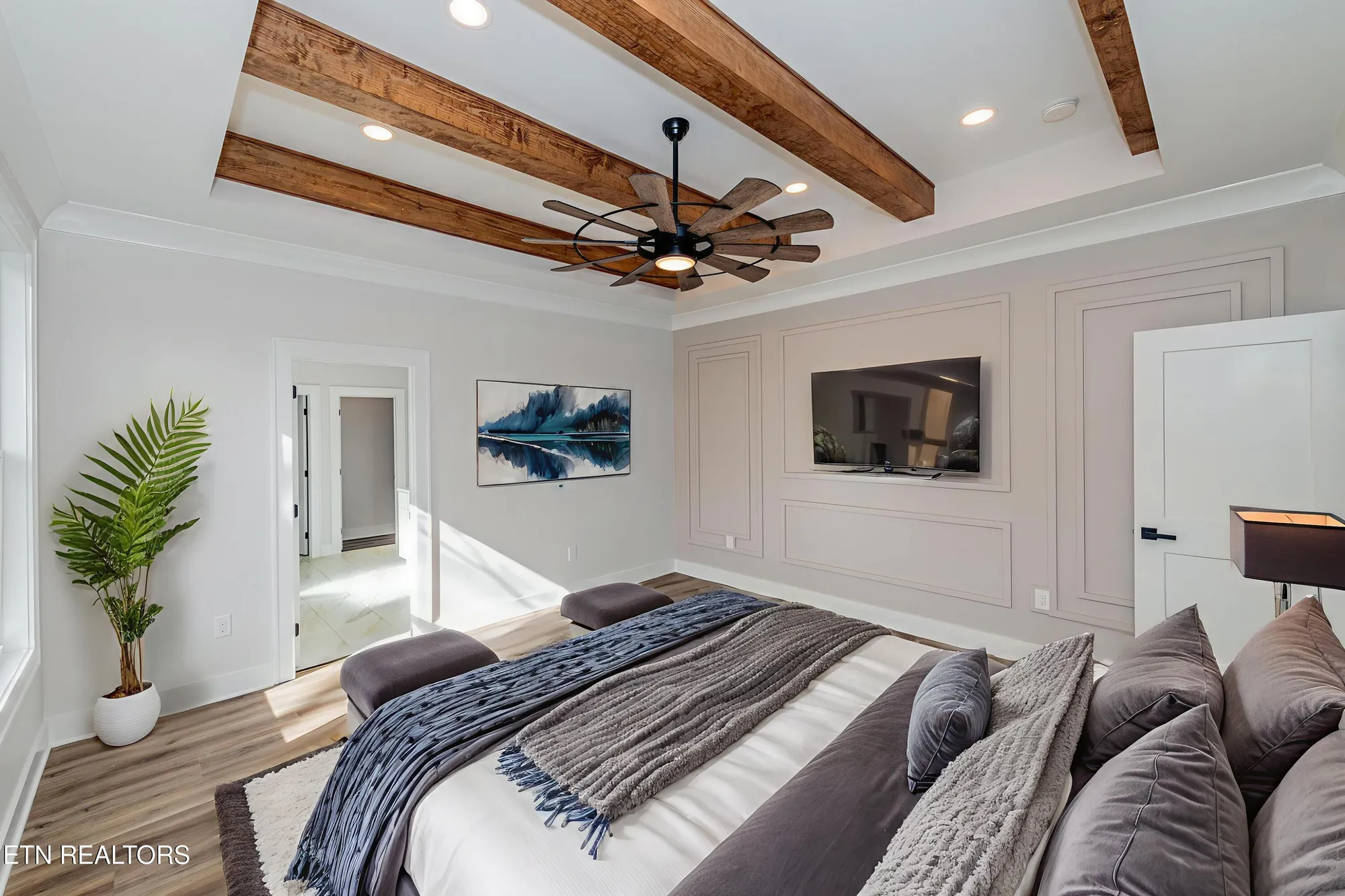 Property Slideshow image 31 of 59 | 211 chatuga way, Loudon, TN, 37774