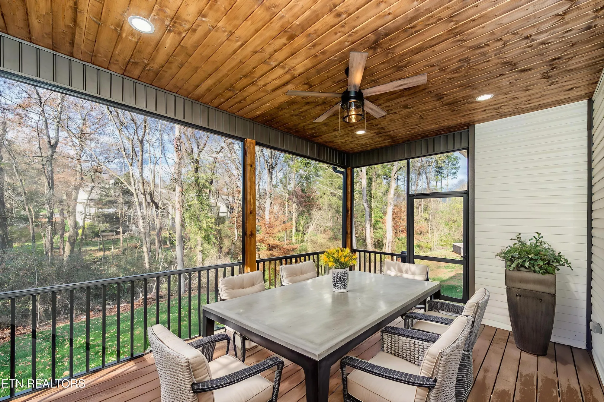 Property Slideshow image 53 of 59 | 211 chatuga way, Loudon, TN, 37774