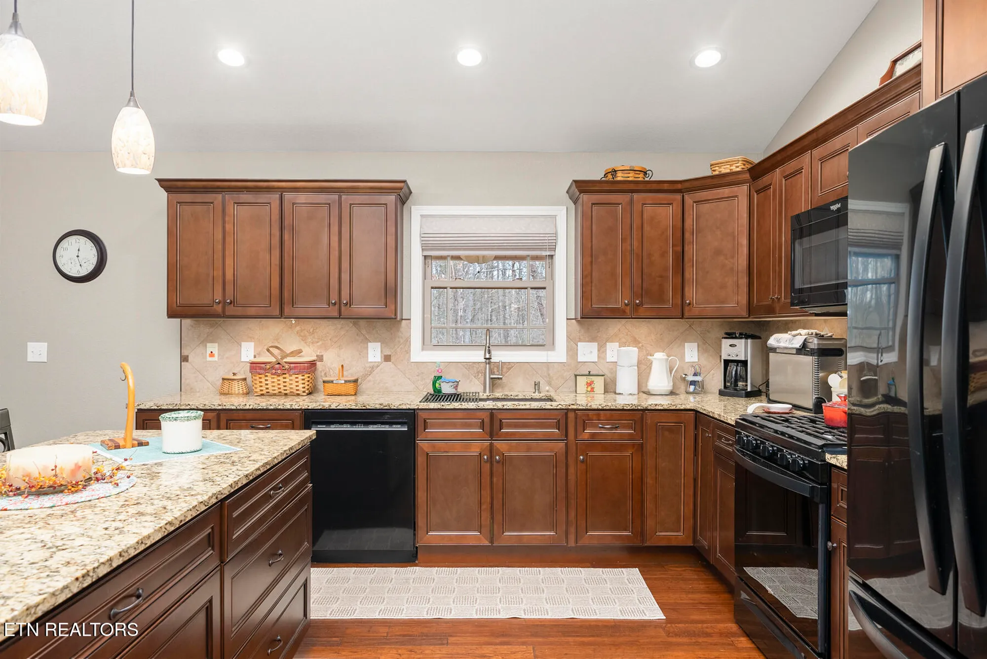 Property Slideshow image 17 of 56 | 109 beachwood dr, Crossville, TN, 38558