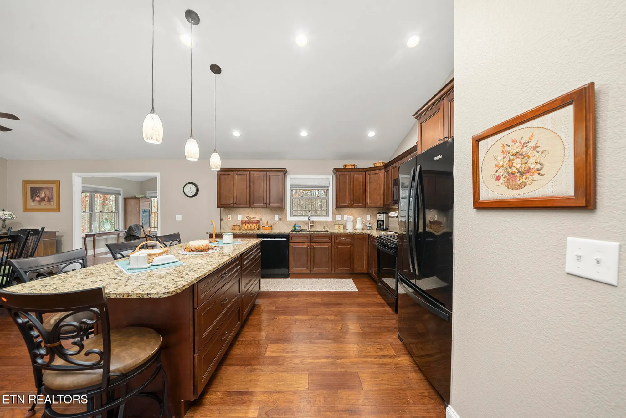 Property Slideshow image 18 of 56 | 109 beachwood dr, Crossville, TN, 38558