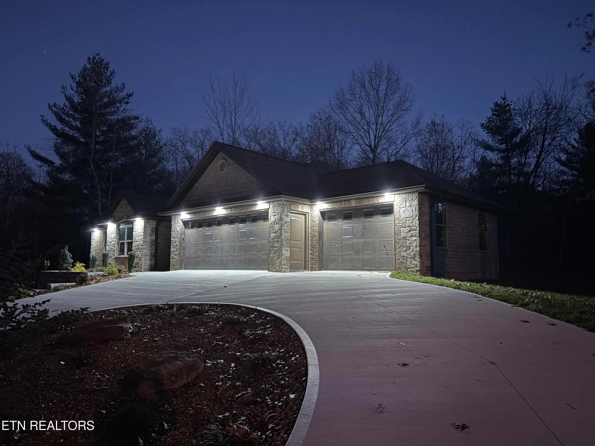 Property Slideshow image 3 of 31 | 140 windsor rd, Crossville, TN, 38558