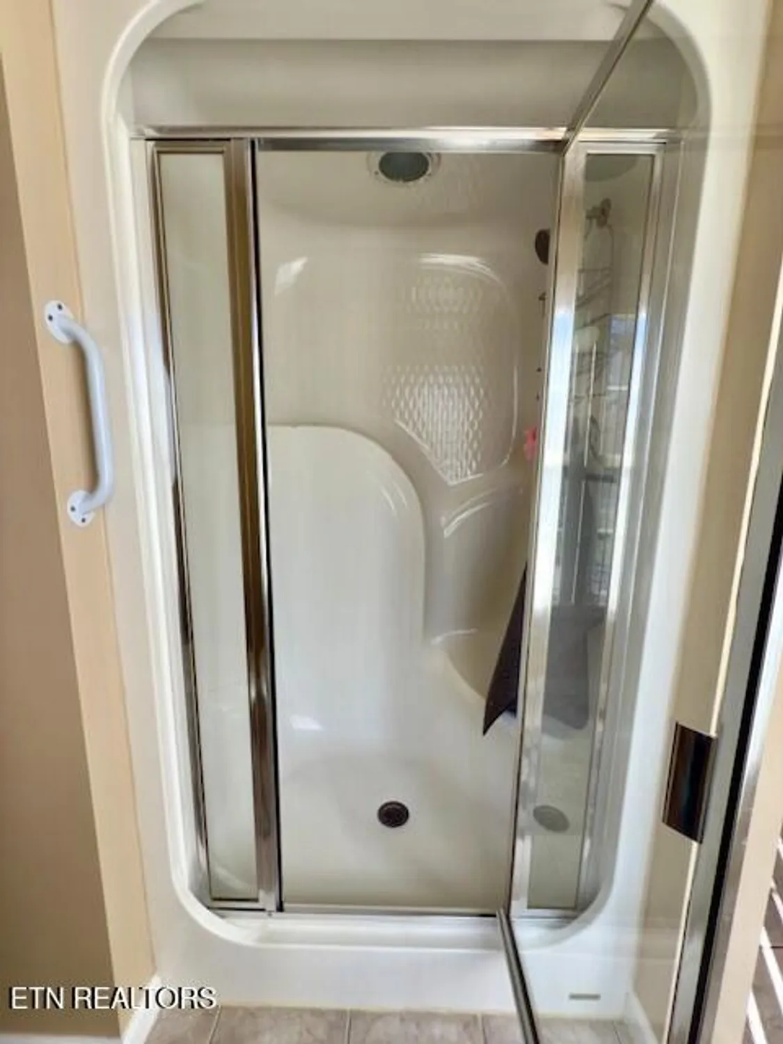 Property Slideshow image 36 of 42 | 14 brooks ln, Crossville, TN, 38558