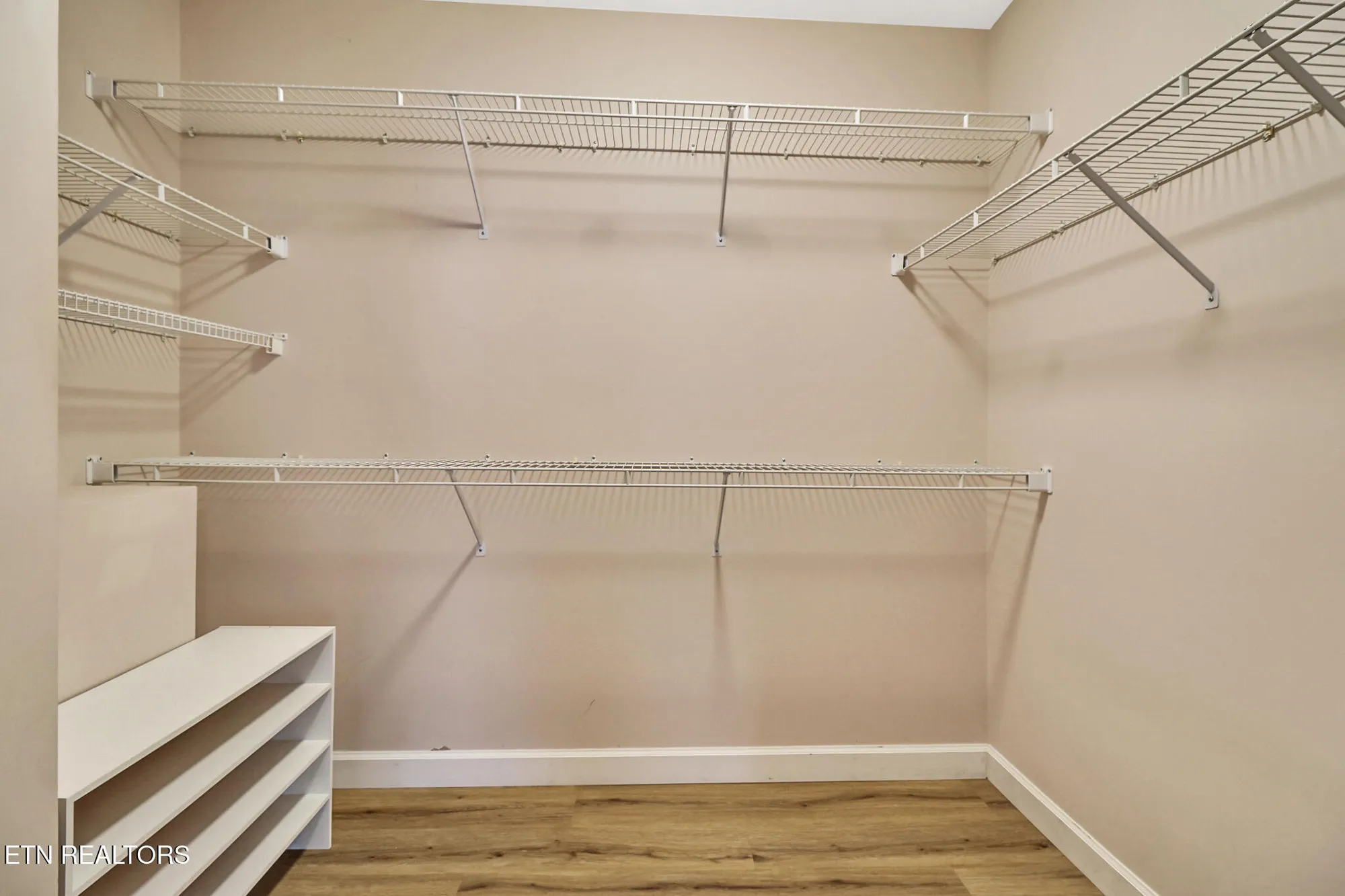 Property Slideshow image 18 of 47 | 14 berkeley sq, Crossville, TN, 38558