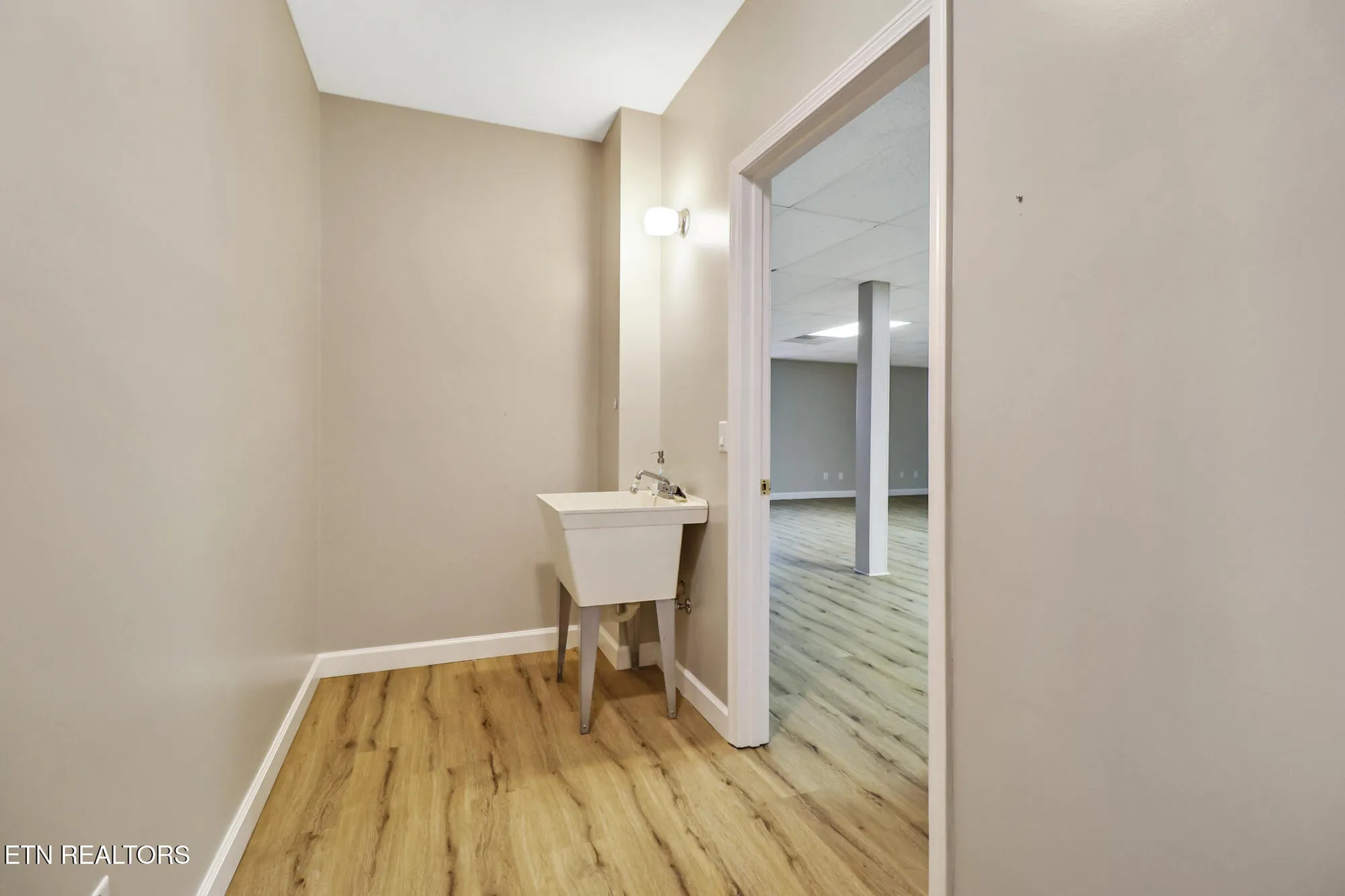 Property Slideshow image 31 of 47 | 14 berkeley sq, Crossville, TN, 38558