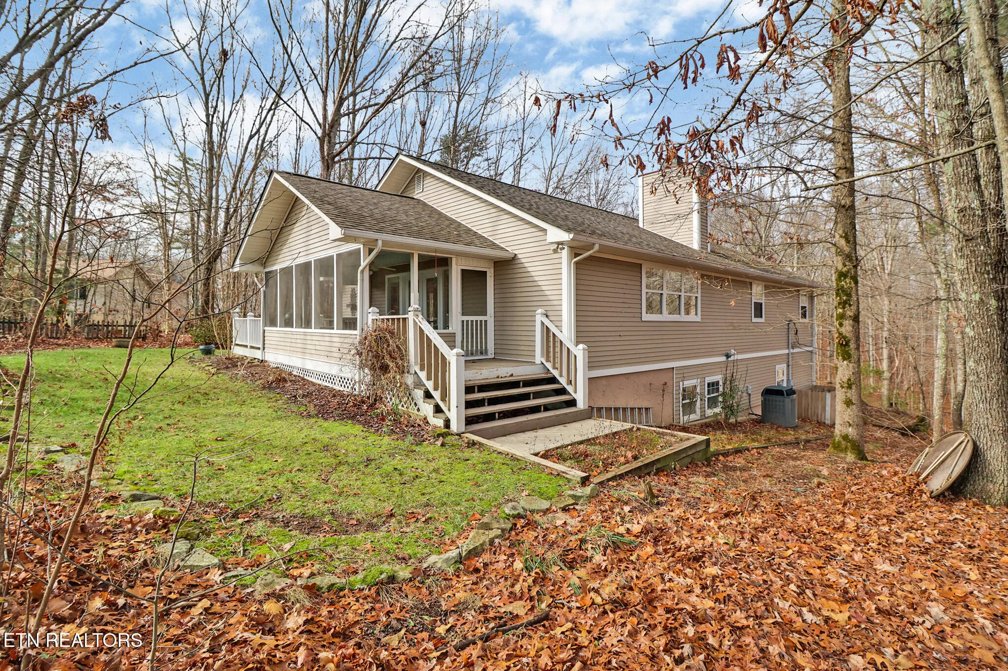 Property Slideshow image 36 of 47 | 14 berkeley sq, Crossville, TN, 38558
