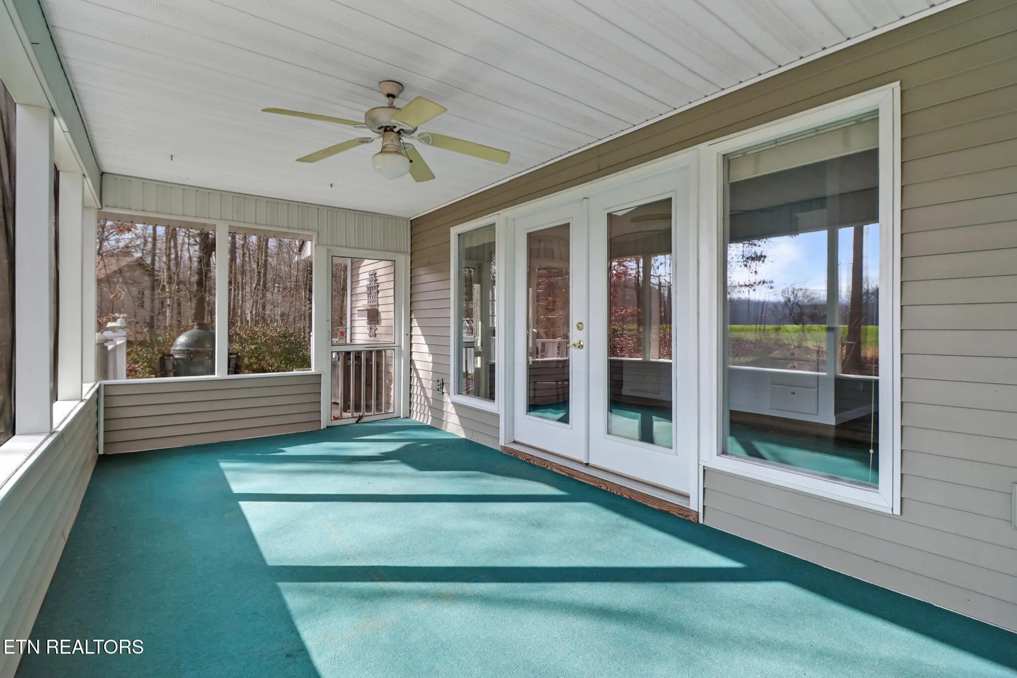 Property Slideshow image 27 of 47 | 14 berkeley sq, Crossville, TN, 38558