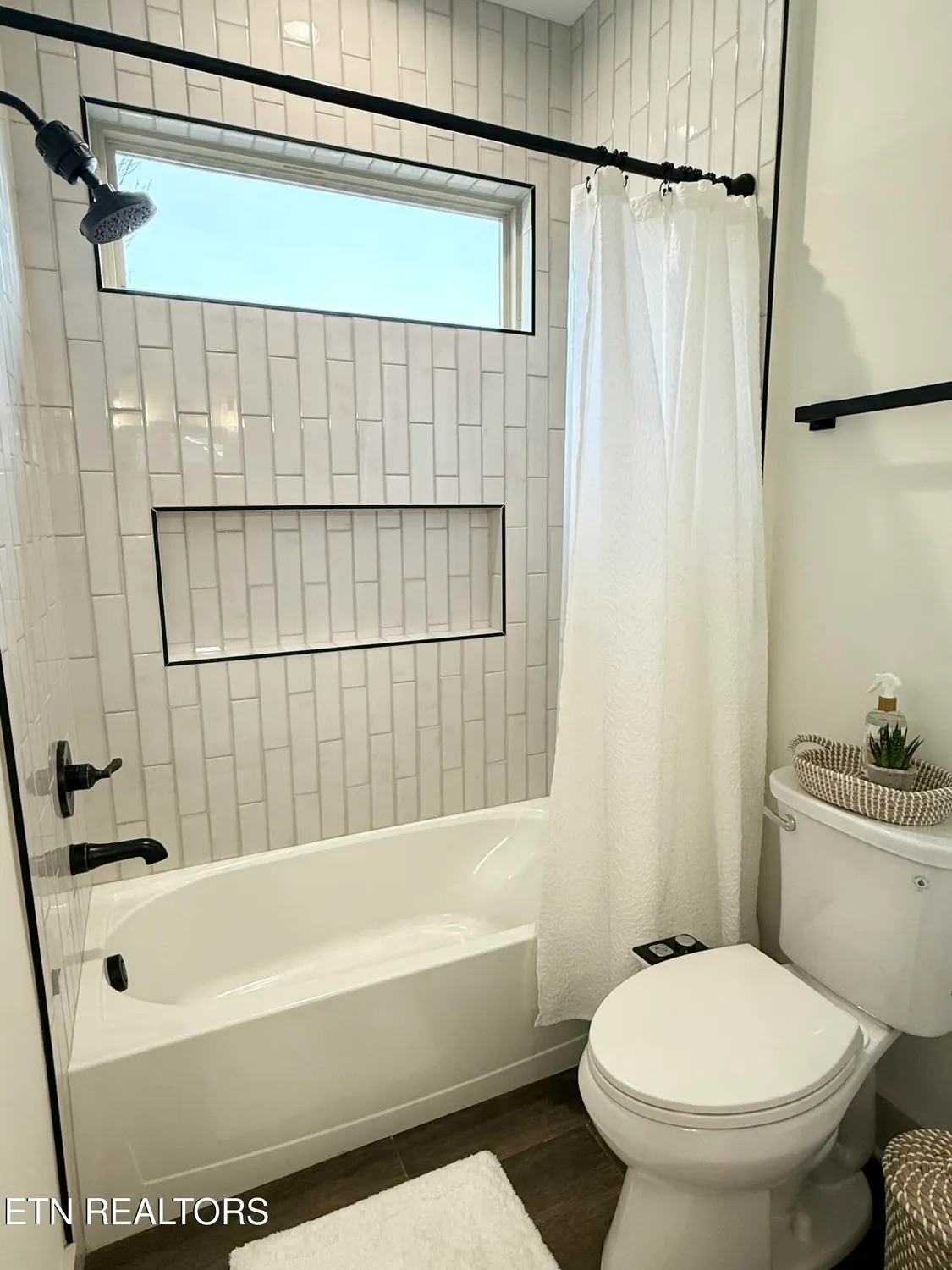 Property Slideshow image 11 of 40 | 205 chogi ln, Loudon, TN, 37774