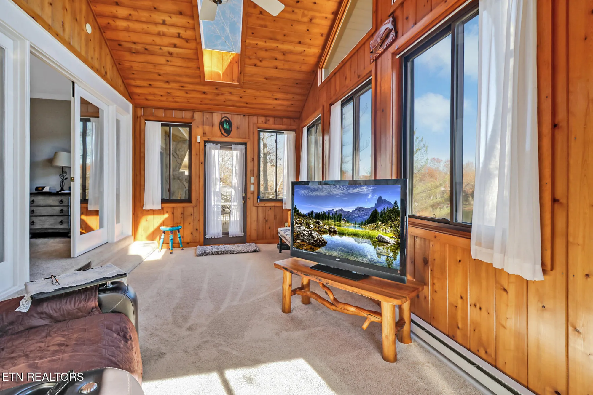 Property Slideshow image 16 of 39 | 110 delbridge ln, Crossville, TN, 38558