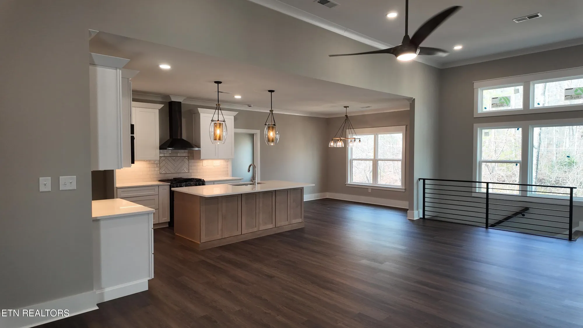 Property Slideshow image 11 of 42 | 301 seminole shrs, Loudon, TN, 37774