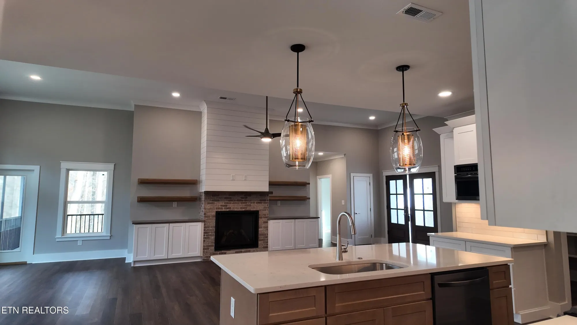 Property Slideshow image 14 of 42 | 301 seminole shrs, Loudon, TN, 37774