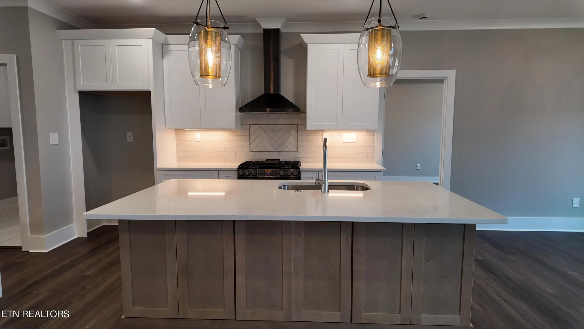 Property Slideshow image 18 of 42 | 301 seminole shrs, Loudon, TN, 37774