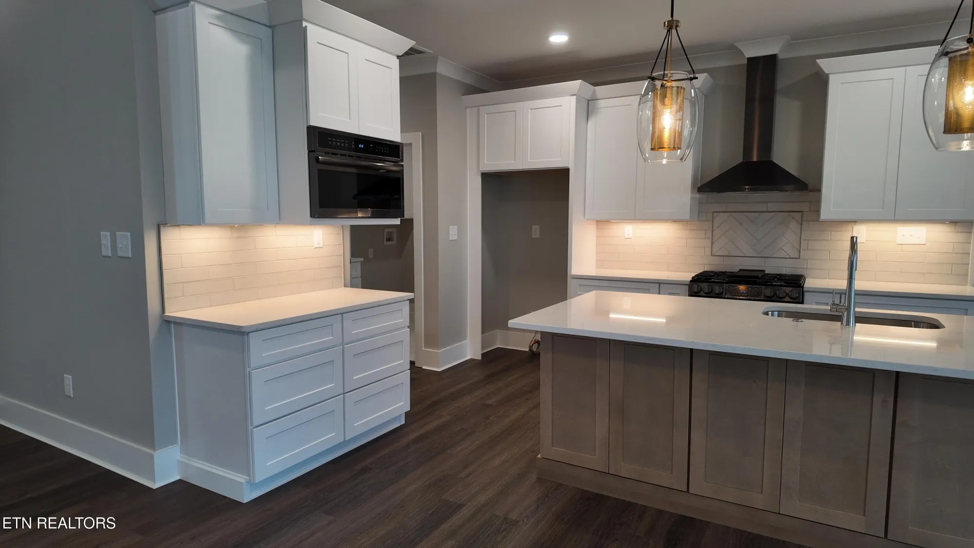 Property Slideshow image 19 of 42 | 301 seminole shrs, Loudon, TN, 37774