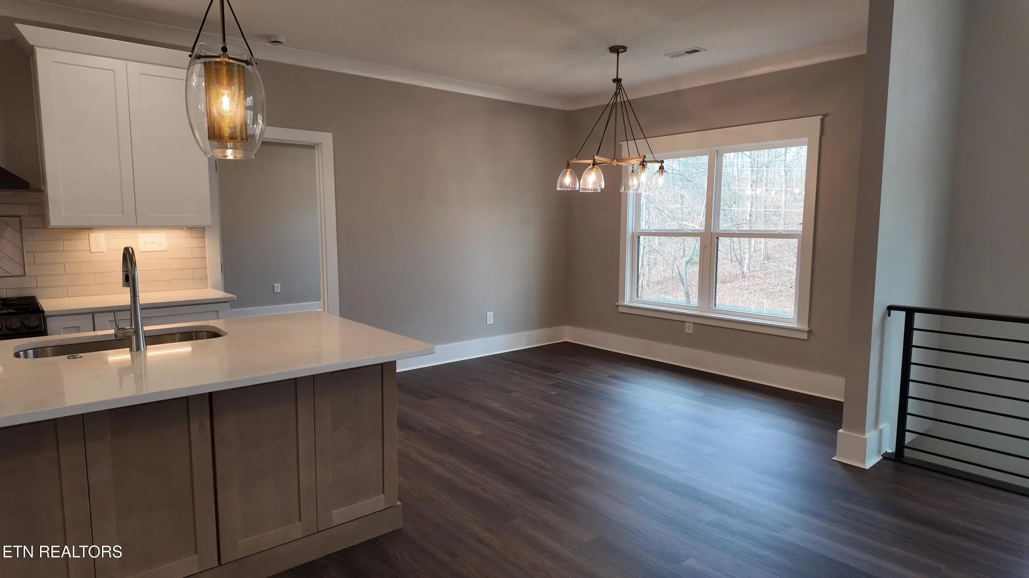 Property Slideshow image 8 of 42 | 301 seminole shrs, Loudon, TN, 37774