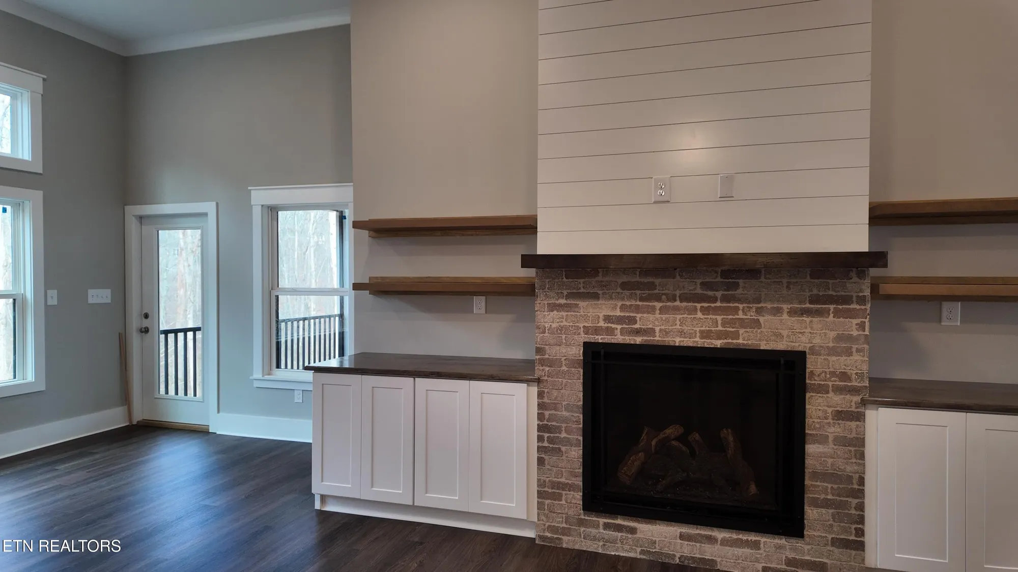 Property Slideshow image 7 of 42 | 301 seminole shrs, Loudon, TN, 37774