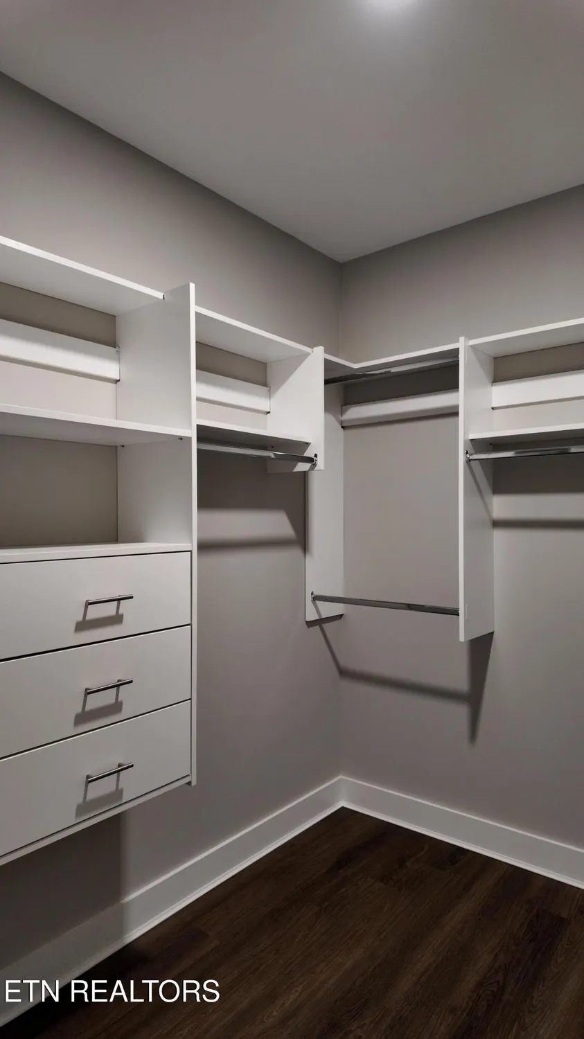 Property Slideshow image 32 of 42 | 301 seminole shrs, Loudon, TN, 37774