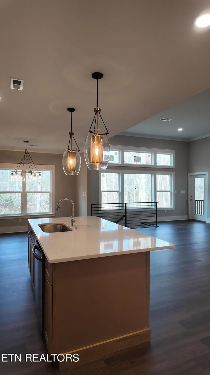 Property Slideshow image 17 of 42 | 301 seminole shrs, Loudon, TN, 37774