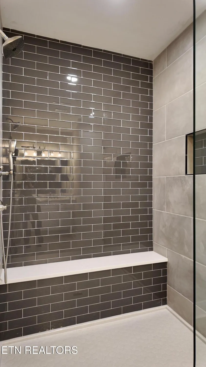 Property Slideshow image 27 of 42 | 301 seminole shrs, Loudon, TN, 37774