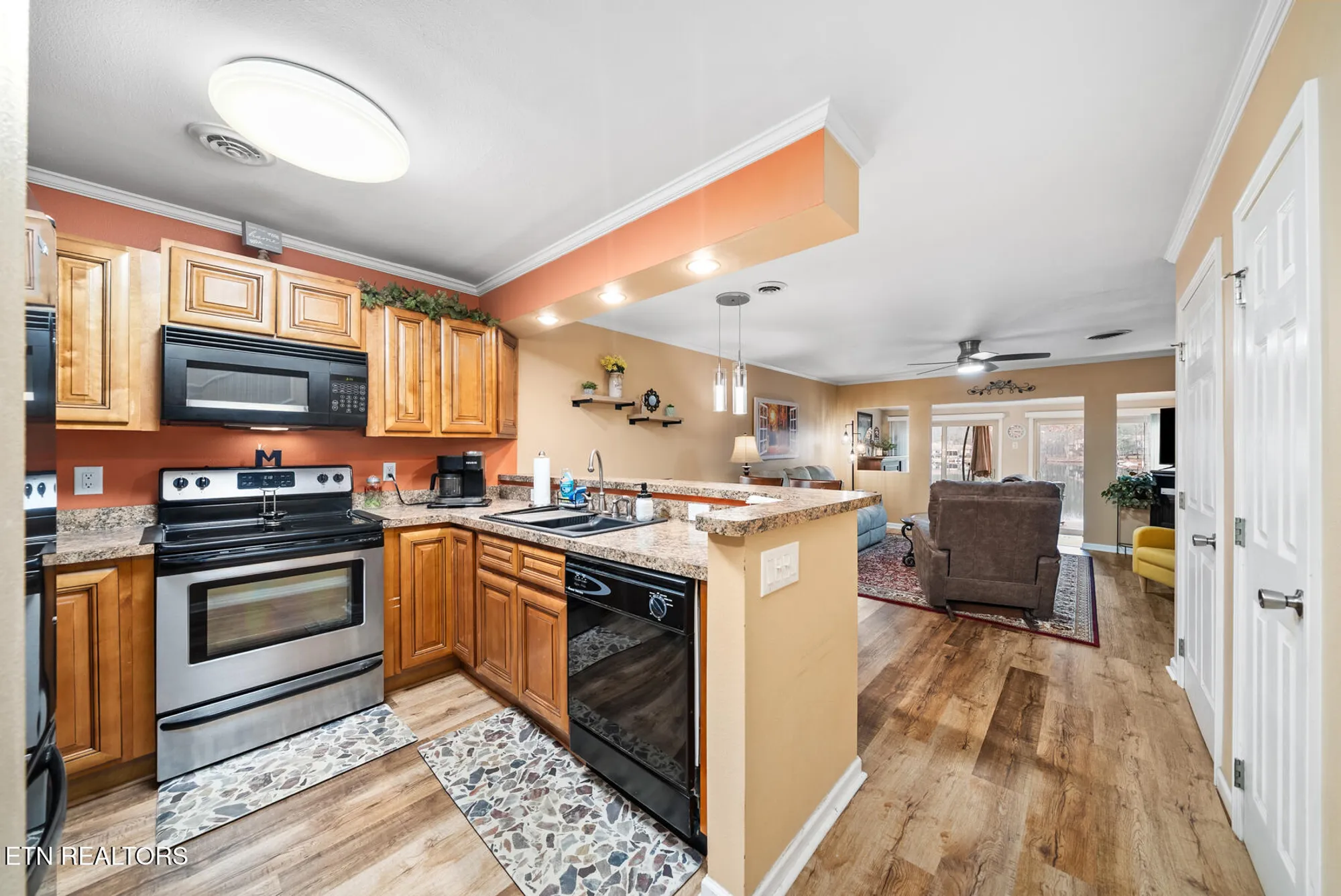 Property Slideshow image 7 of 47 | 65 lakeshore ter unit 21, Crossville, TN, 38558