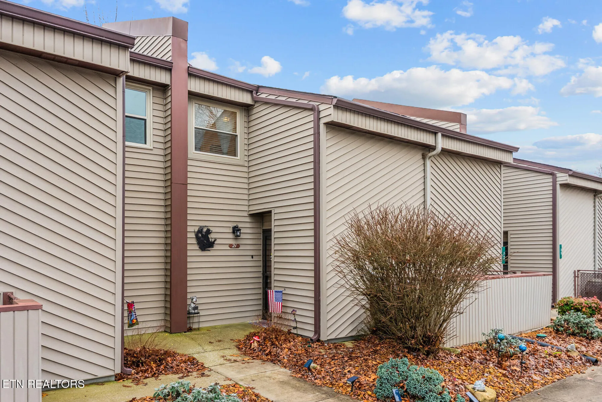 Property Slideshow image 2 of 47 | 65 lakeshore ter unit 21, Crossville, TN, 38558