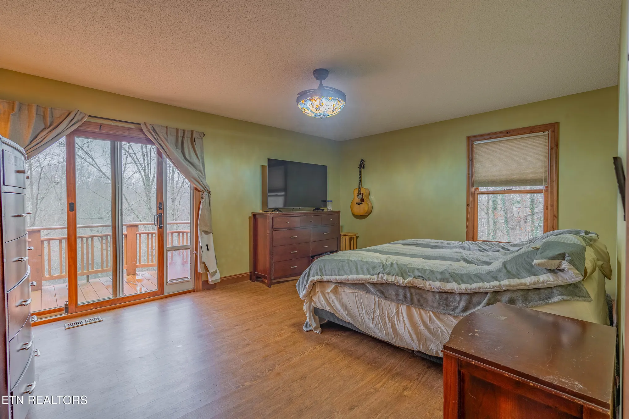 Property Slideshow image 8 of 54 | 166 canterbury dr, Crossville, TN, 38558