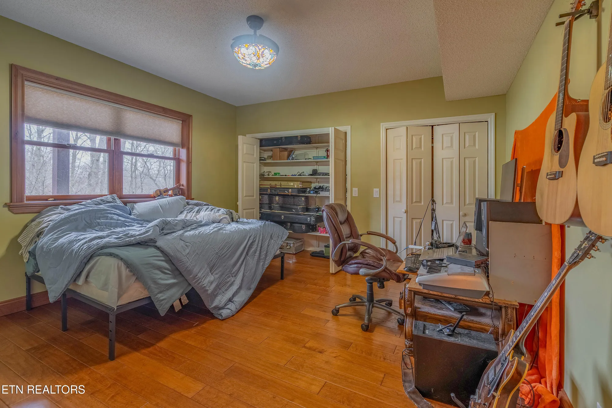 Property Slideshow image 15 of 54 | 166 canterbury dr, Crossville, TN, 38558