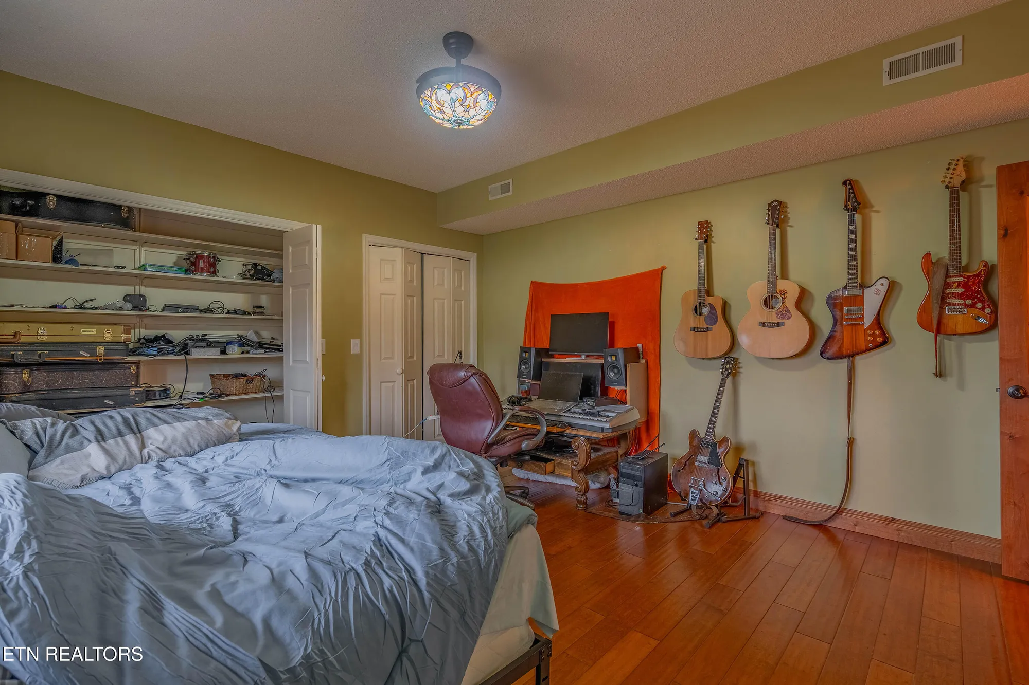 Property Slideshow image 17 of 54 | 166 canterbury dr, Crossville, TN, 38558