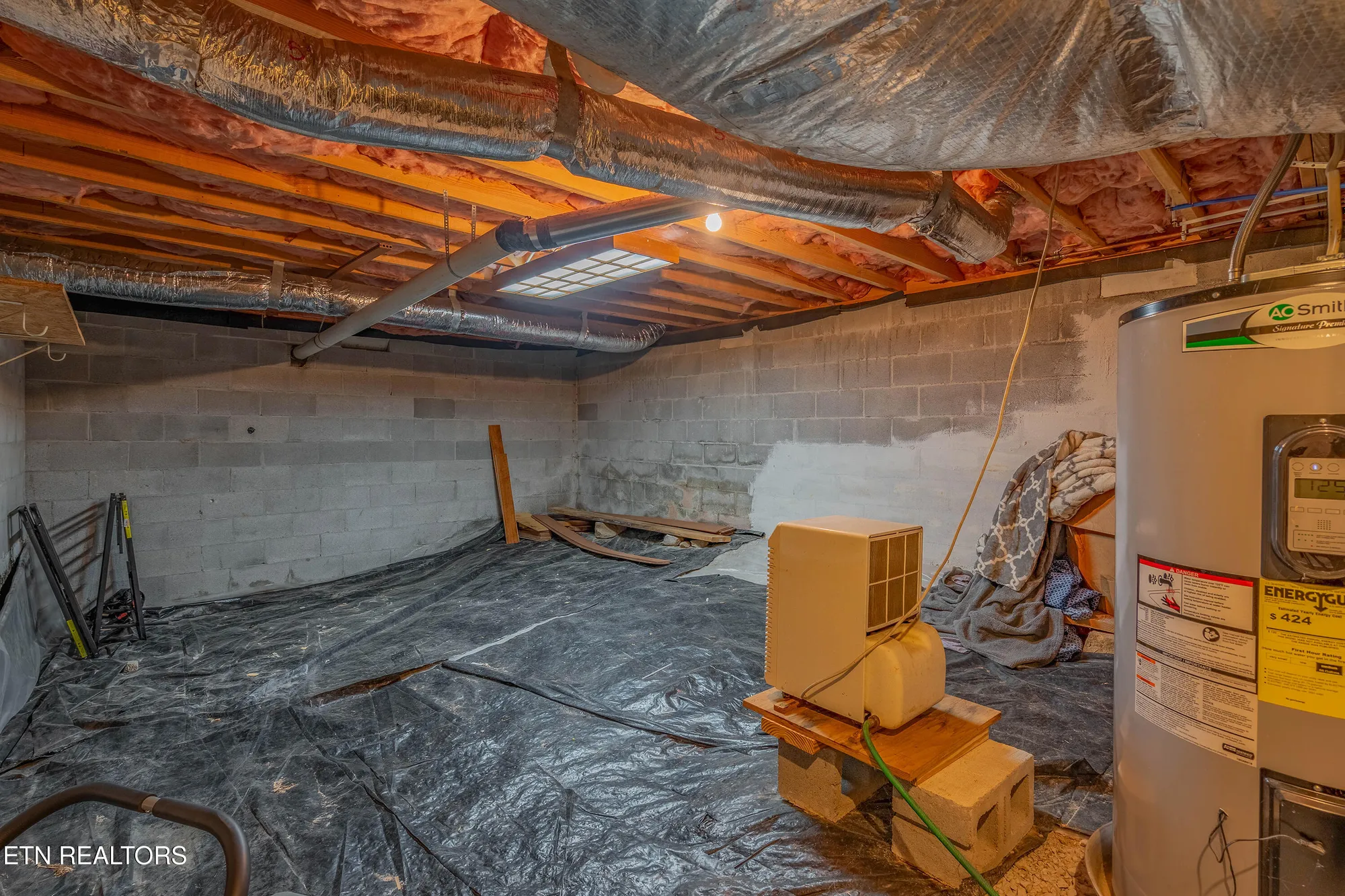 Property Slideshow image 22 of 54 | 166 canterbury dr, Crossville, TN, 38558