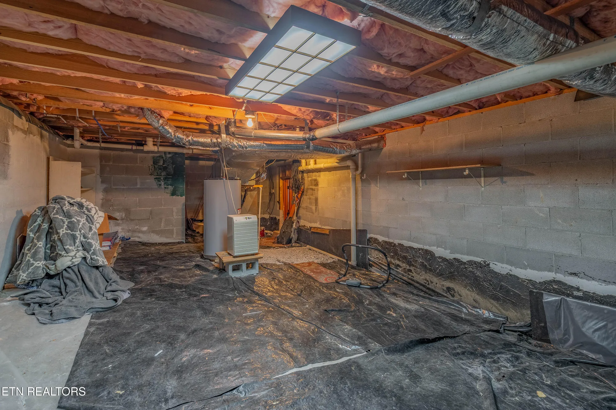 Property Slideshow image 24 of 54 | 166 canterbury dr, Crossville, TN, 38558