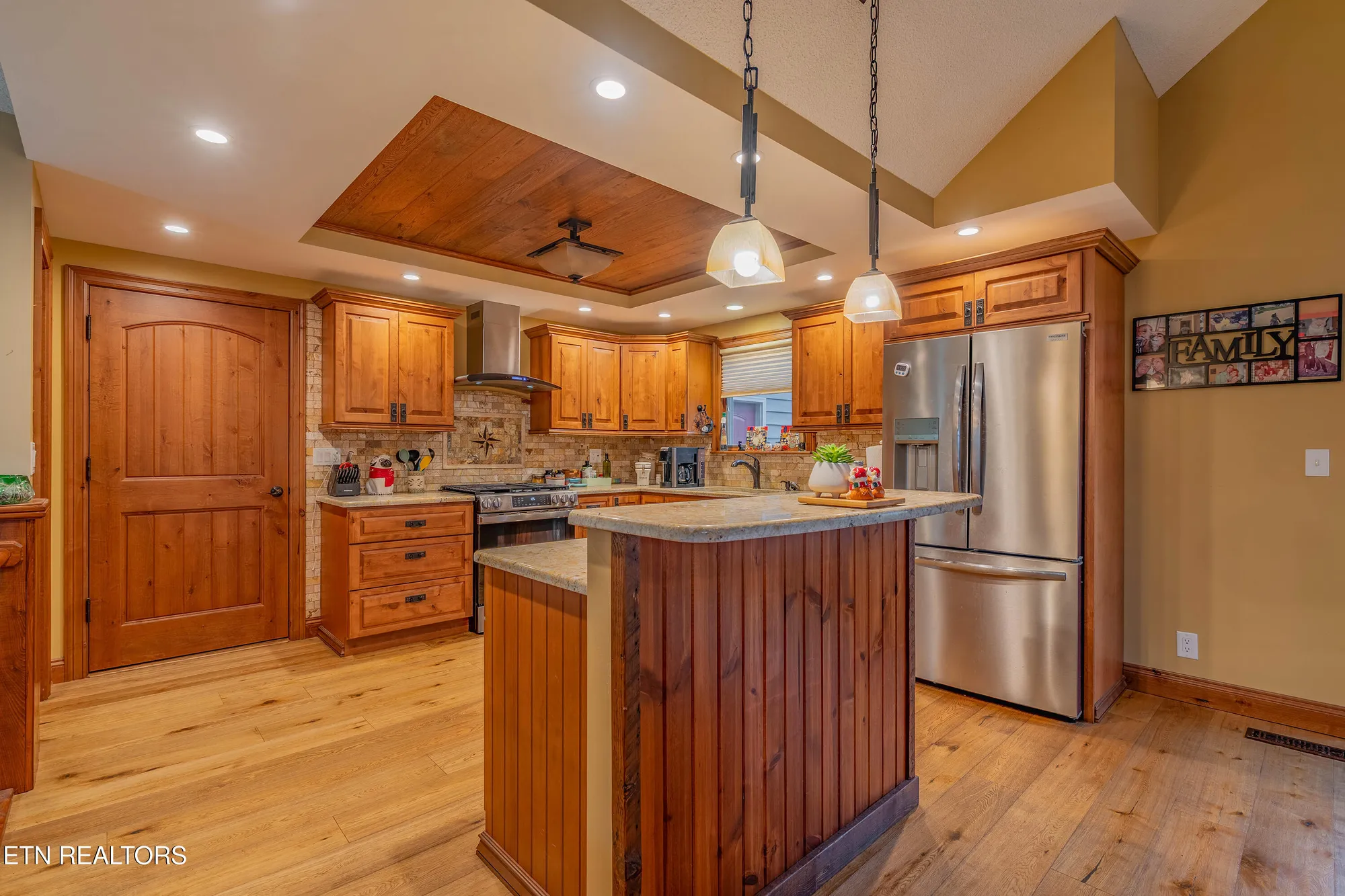 Property Slideshow image 5 of 54 | 166 canterbury dr, Crossville, TN, 38558