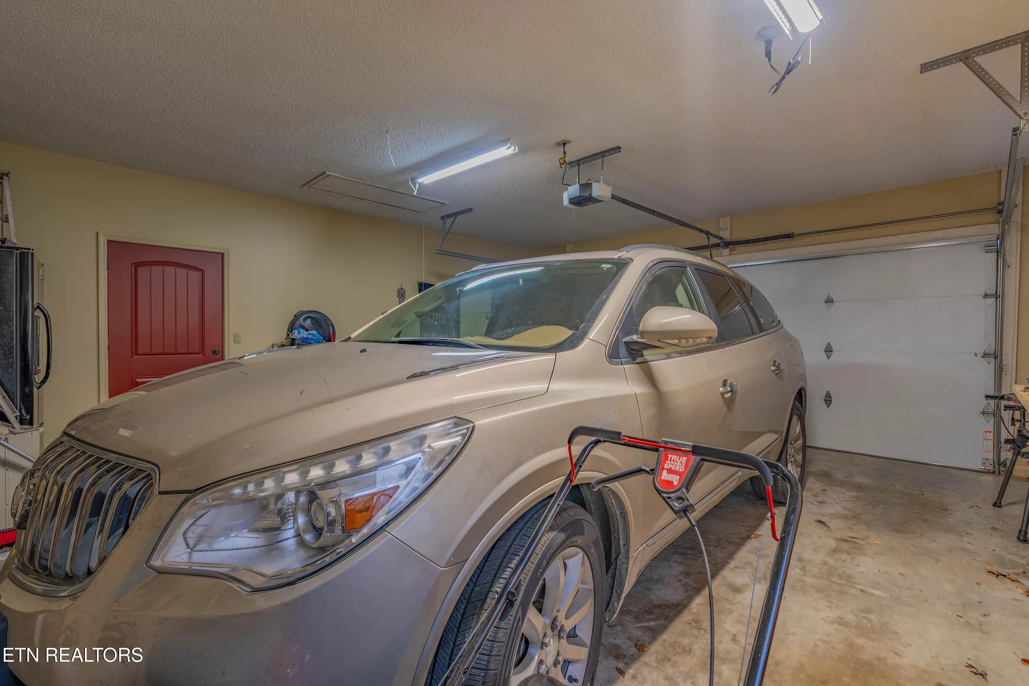 Property Slideshow image 46 of 54 | 166 canterbury dr, Crossville, TN, 38558