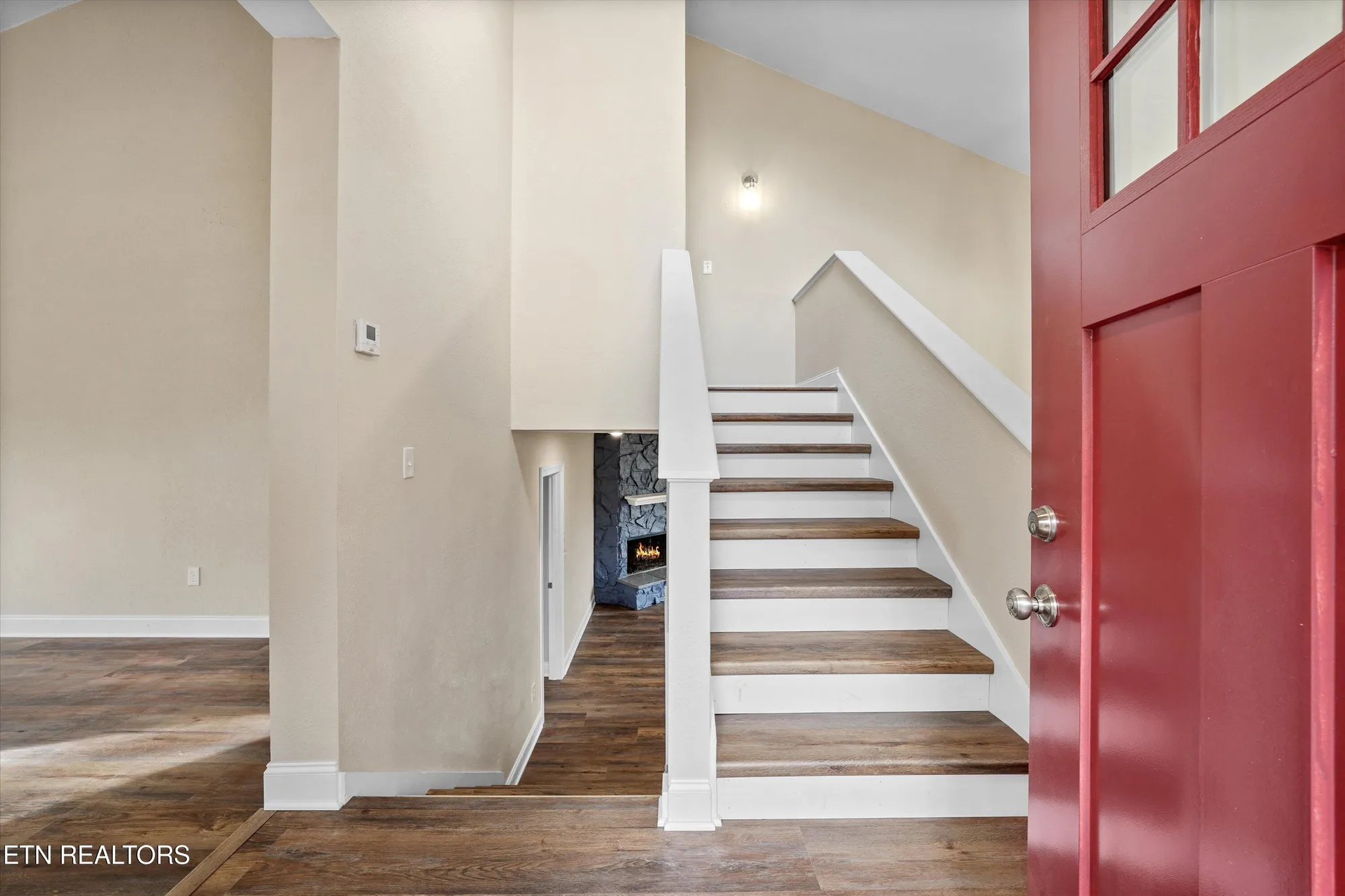 Property Slideshow image 6 of 40 | 140 tuhdegwa way, Loudon, TN, 37774