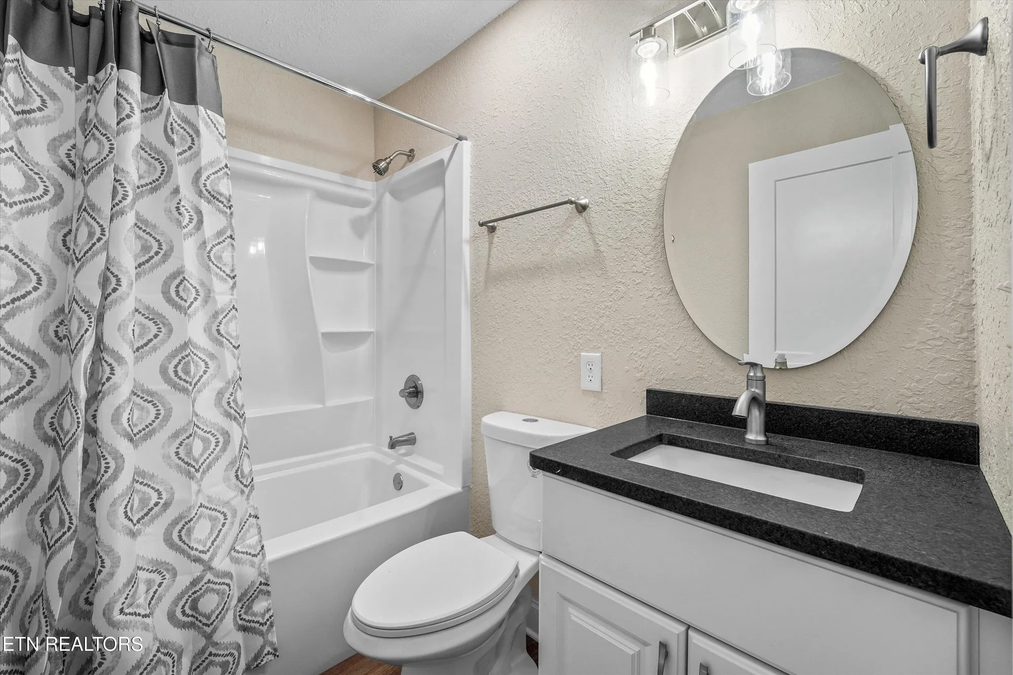 Property Slideshow image 29 of 40 | 140 tuhdegwa way, Loudon, TN, 37774