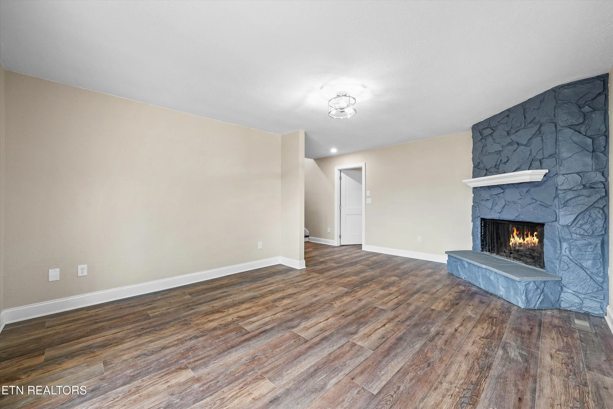 Property Slideshow image 20 of 40 | 140 tuhdegwa way, Loudon, TN, 37774