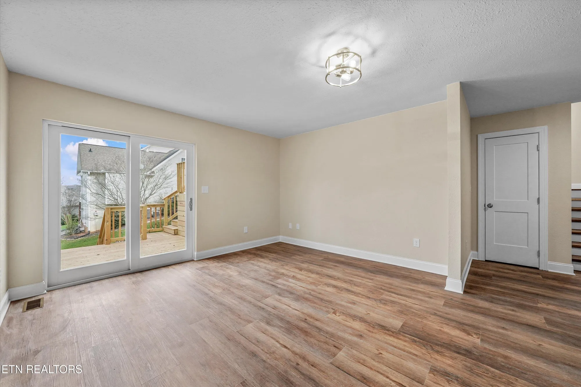 Property Slideshow image 21 of 40 | 140 tuhdegwa way, Loudon, TN, 37774