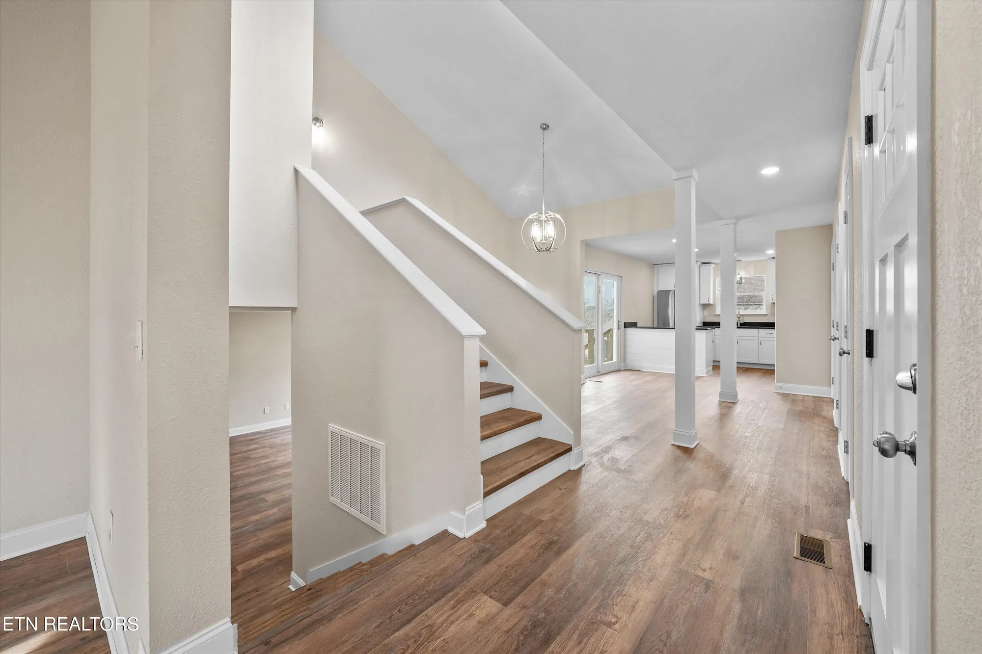 Property Slideshow image 9 of 40 | 140 tuhdegwa way, Loudon, TN, 37774