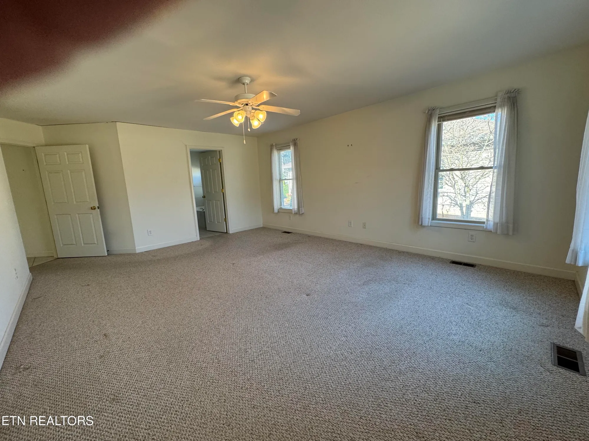 Property Slideshow image 25 of 34 | 103 oohleeno way, Loudon, TN, 37774