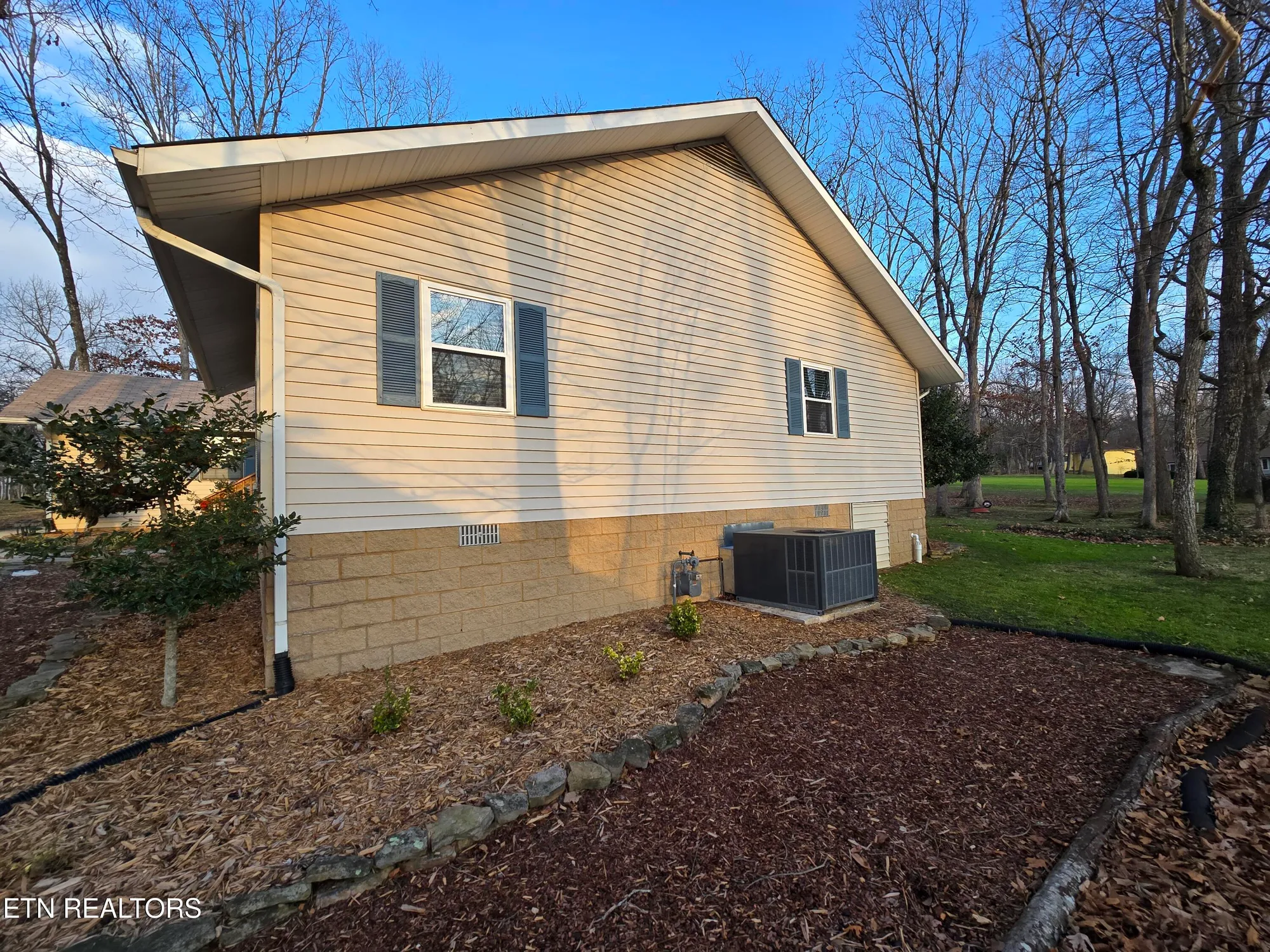 Property Slideshow image 5 of 40 | 107 howard ter, Crossville, TN, 38558