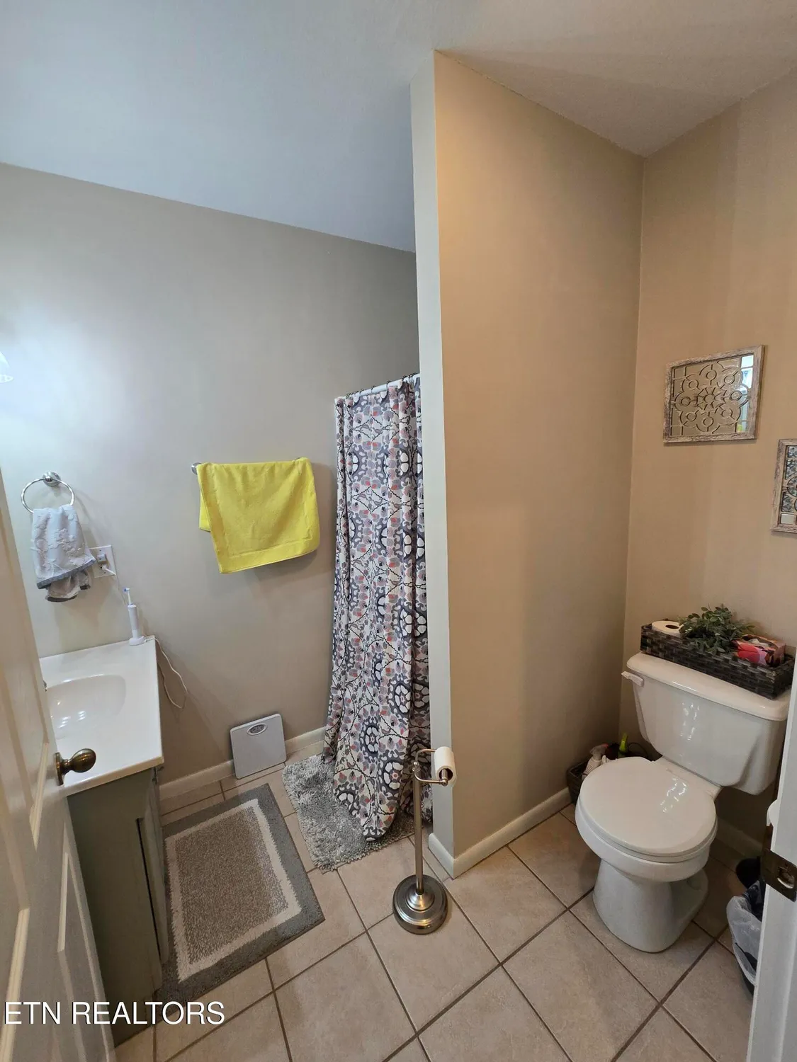 Property Slideshow image 27 of 40 | 107 howard ter, Crossville, TN, 38558