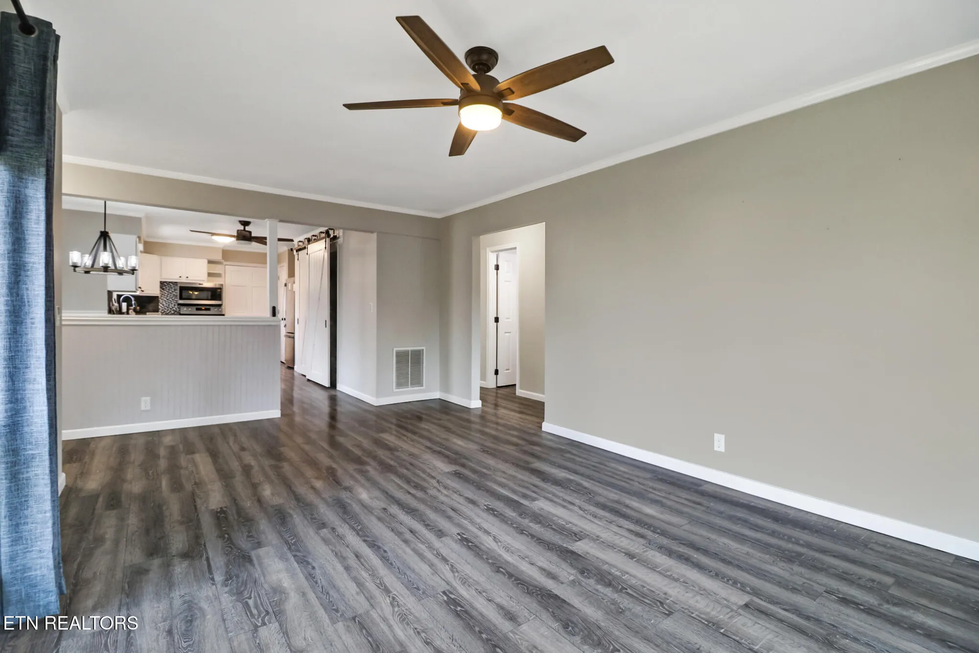 Property Slideshow image 11 of 33 | 114 lakeshire dr, Crossville, TN, 38558